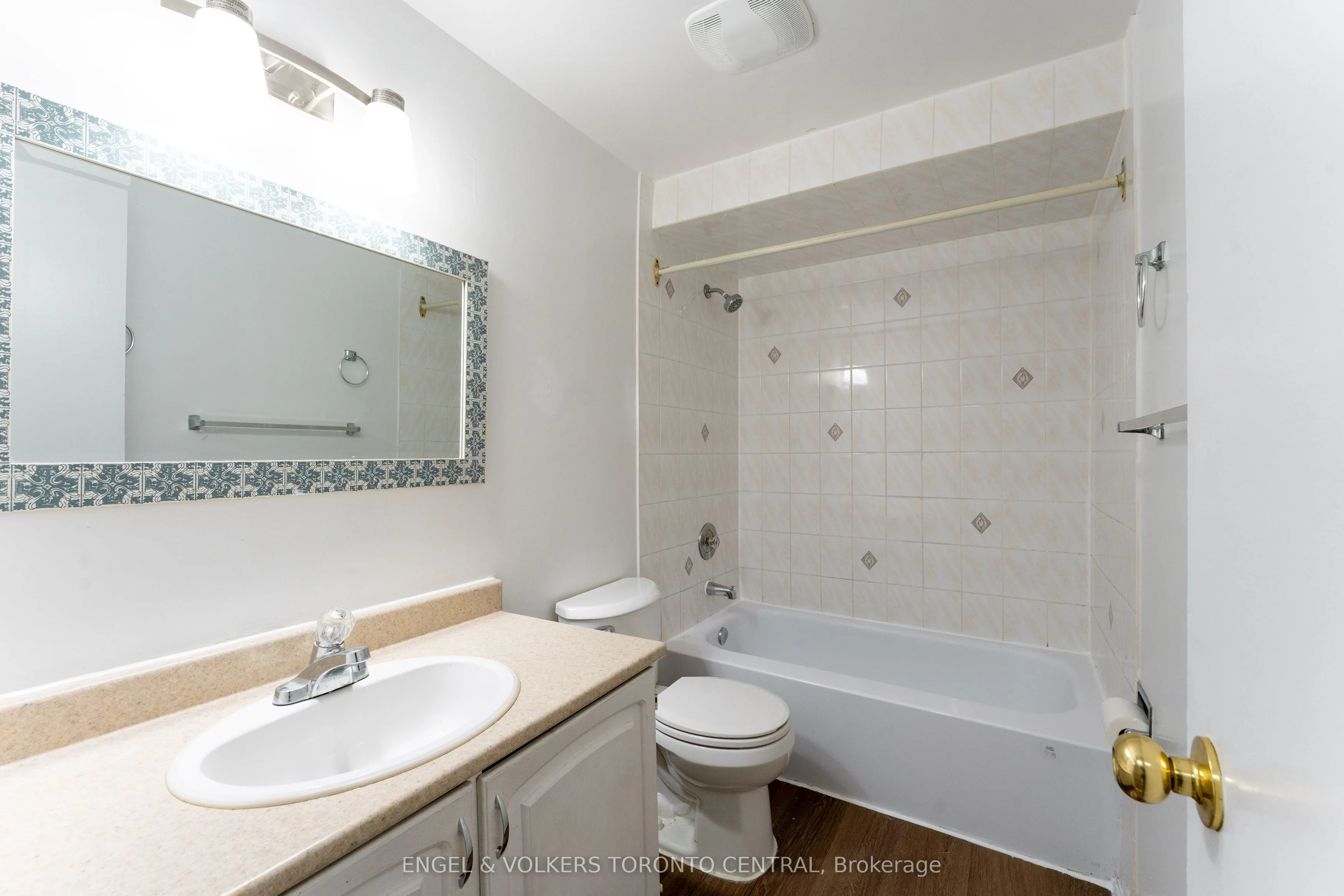 15 Guildwood Parkway, #51