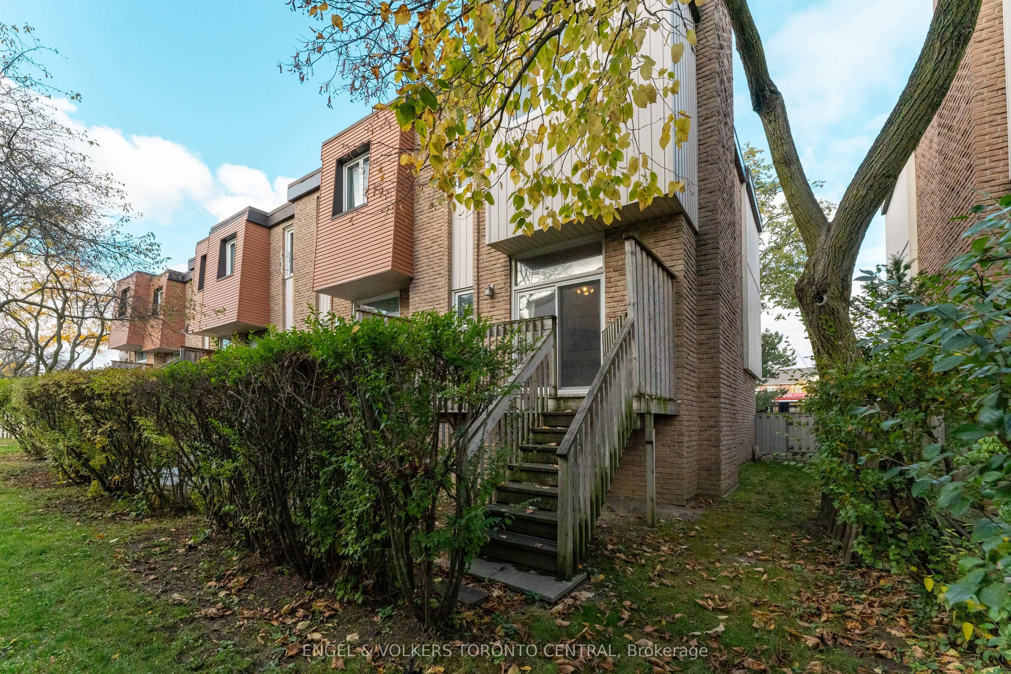 15 Guildwood Parkway, #51