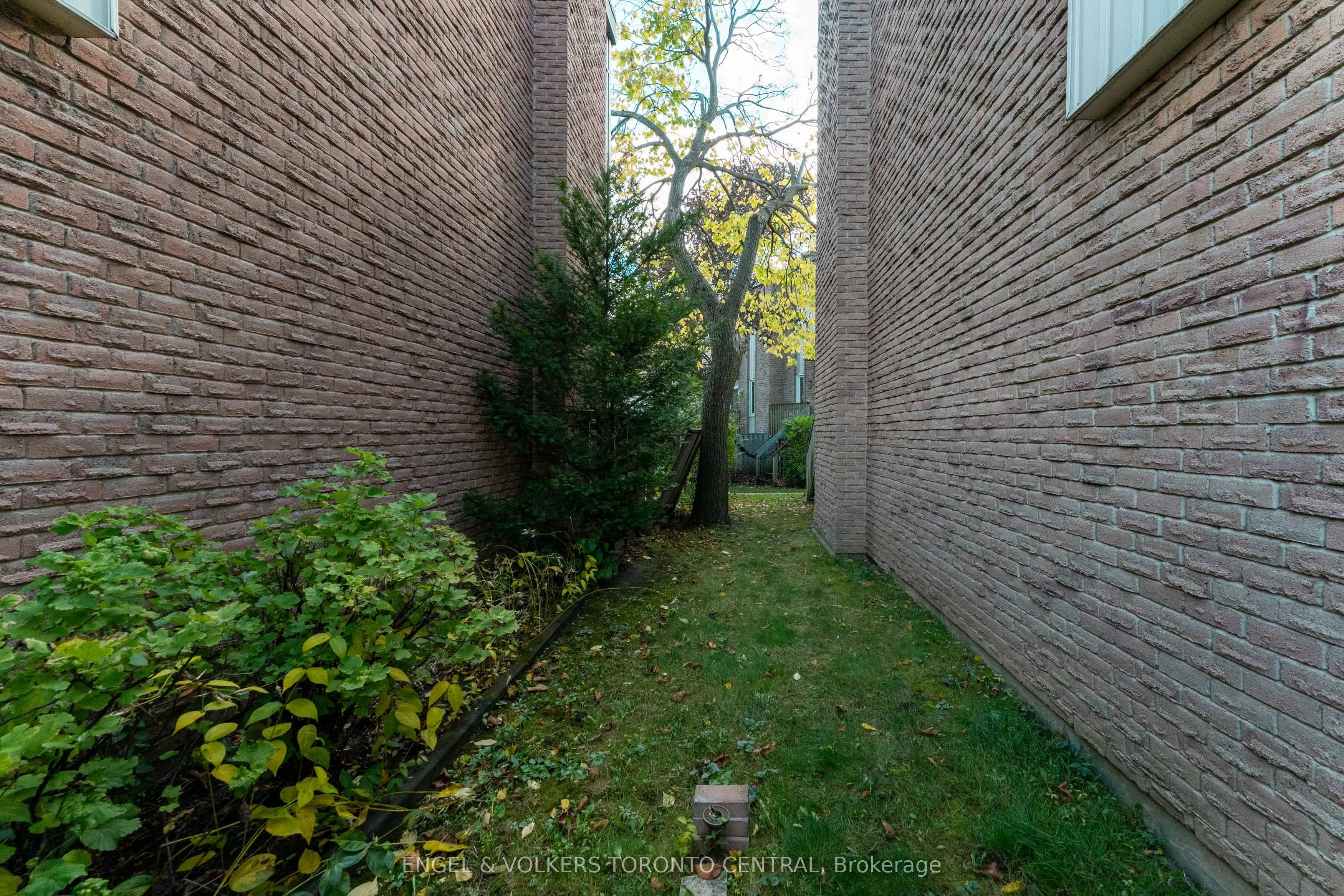 15 Guildwood Parkway, #51