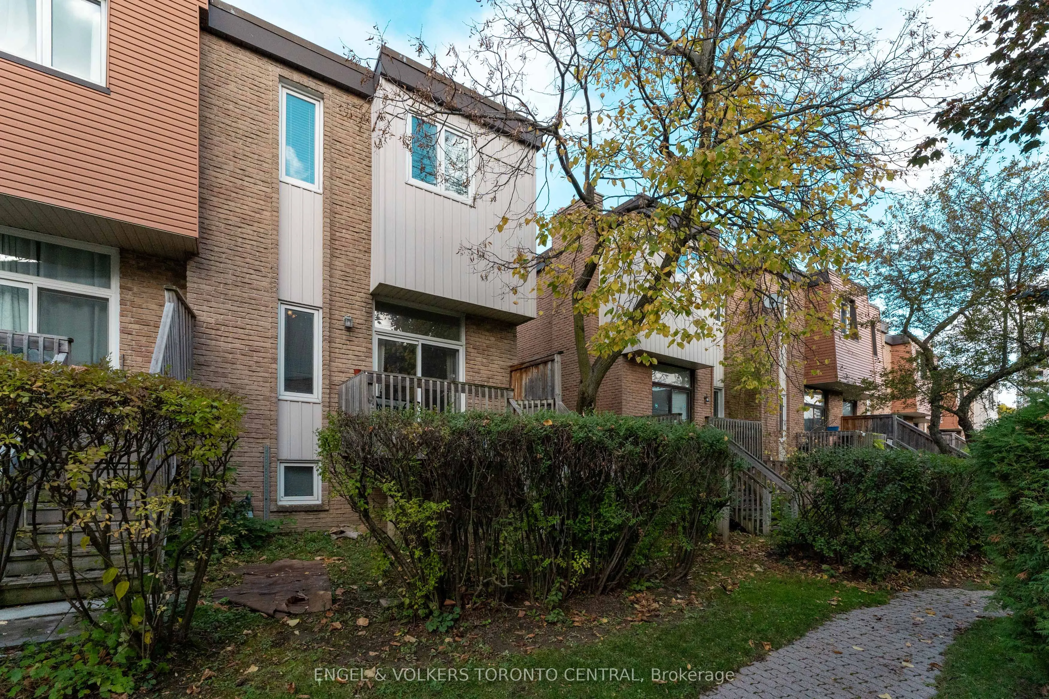 15 Guildwood Parkway, #51