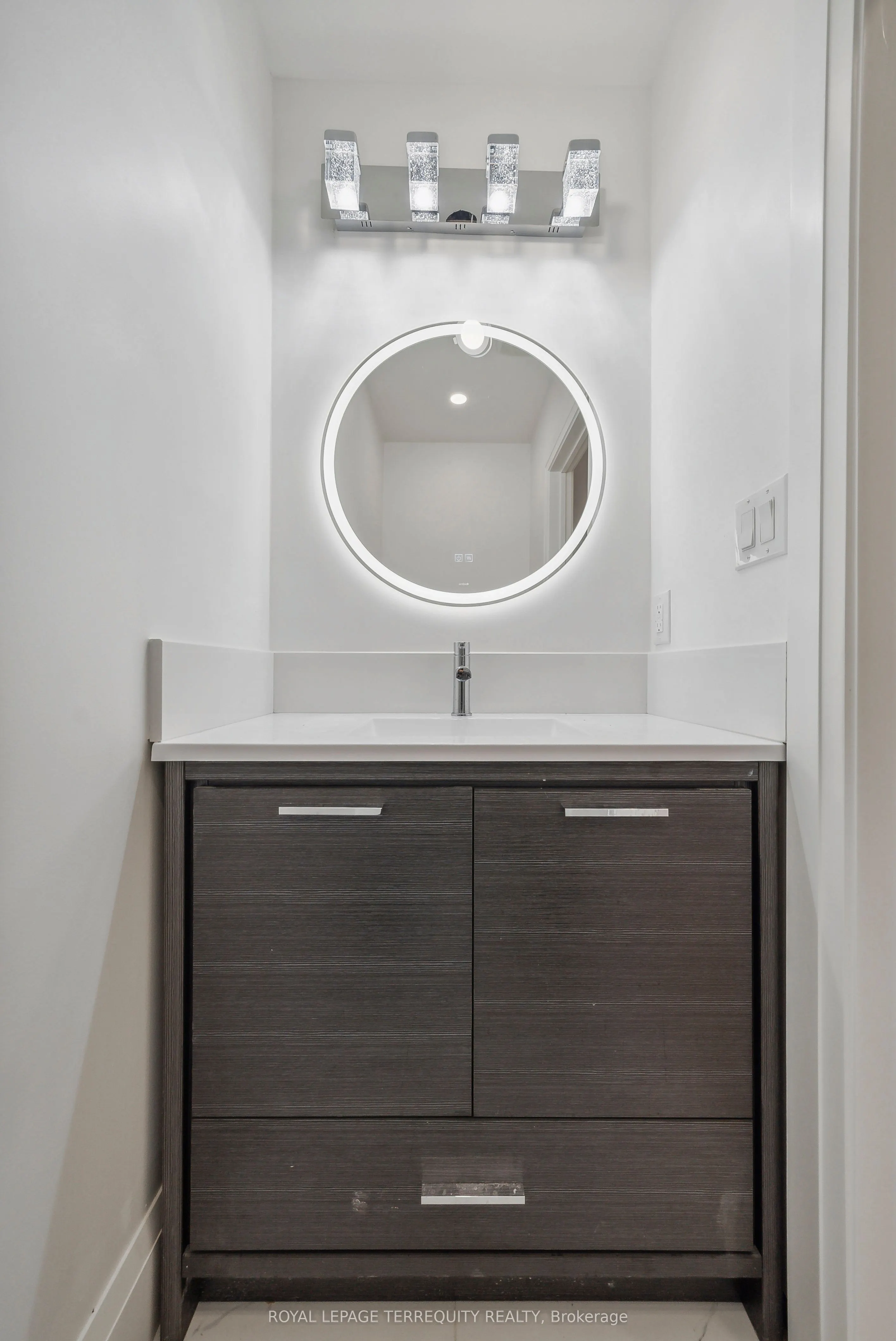 10 Mack Avenue, #Main floor