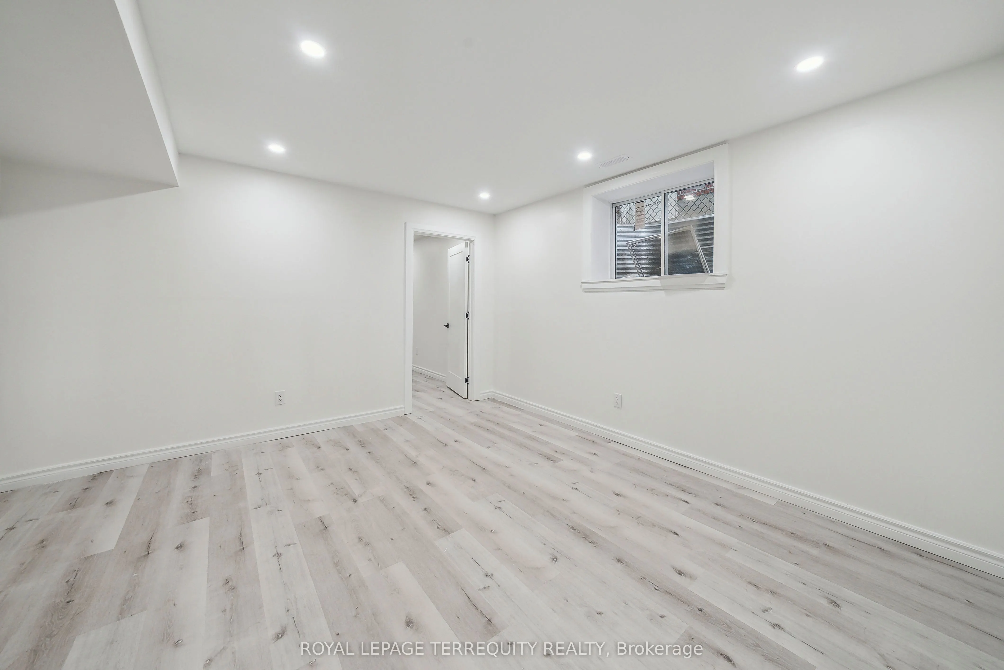 10 Mack Avenue, #Main floor
