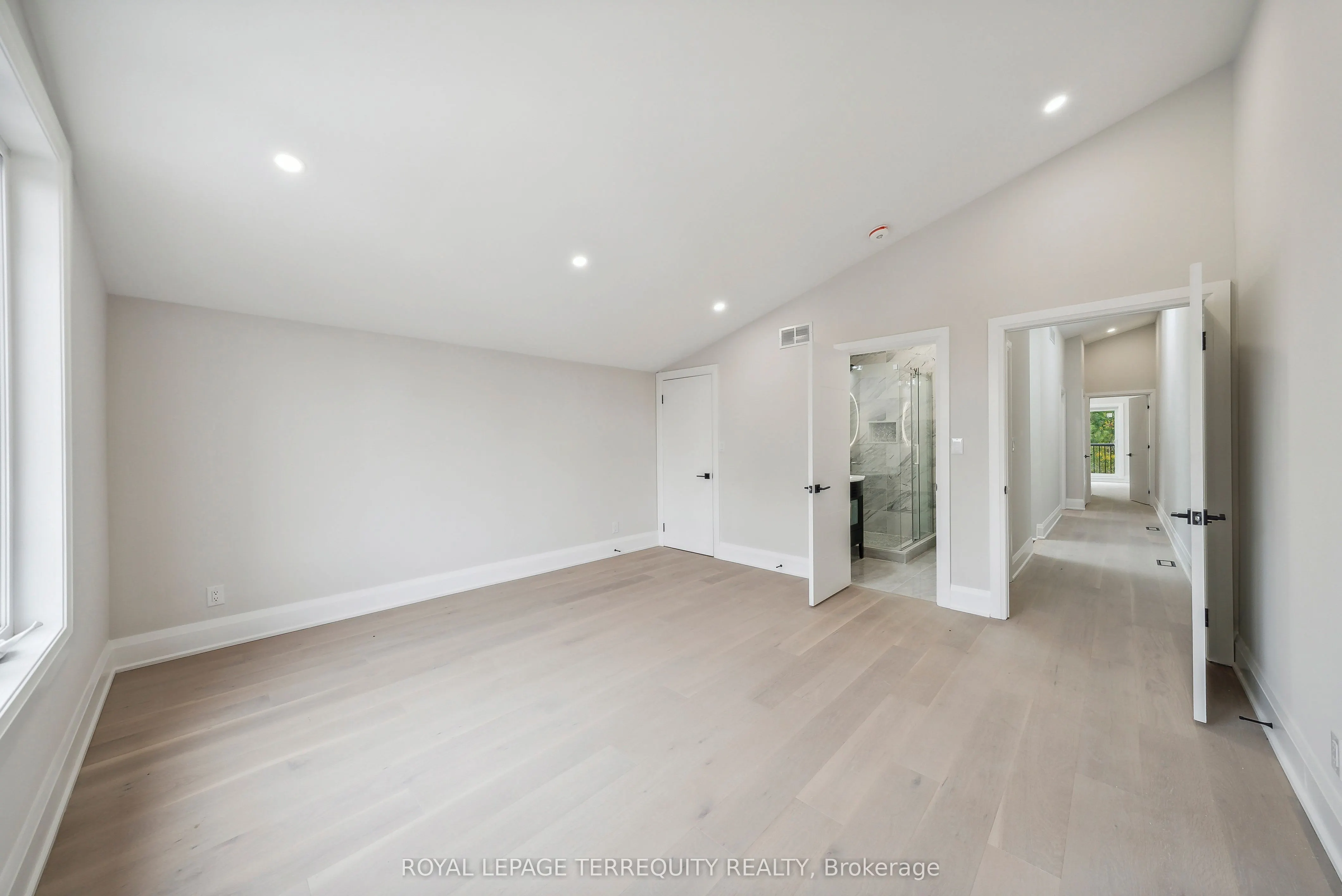 10 Mack Avenue, #Main floor
