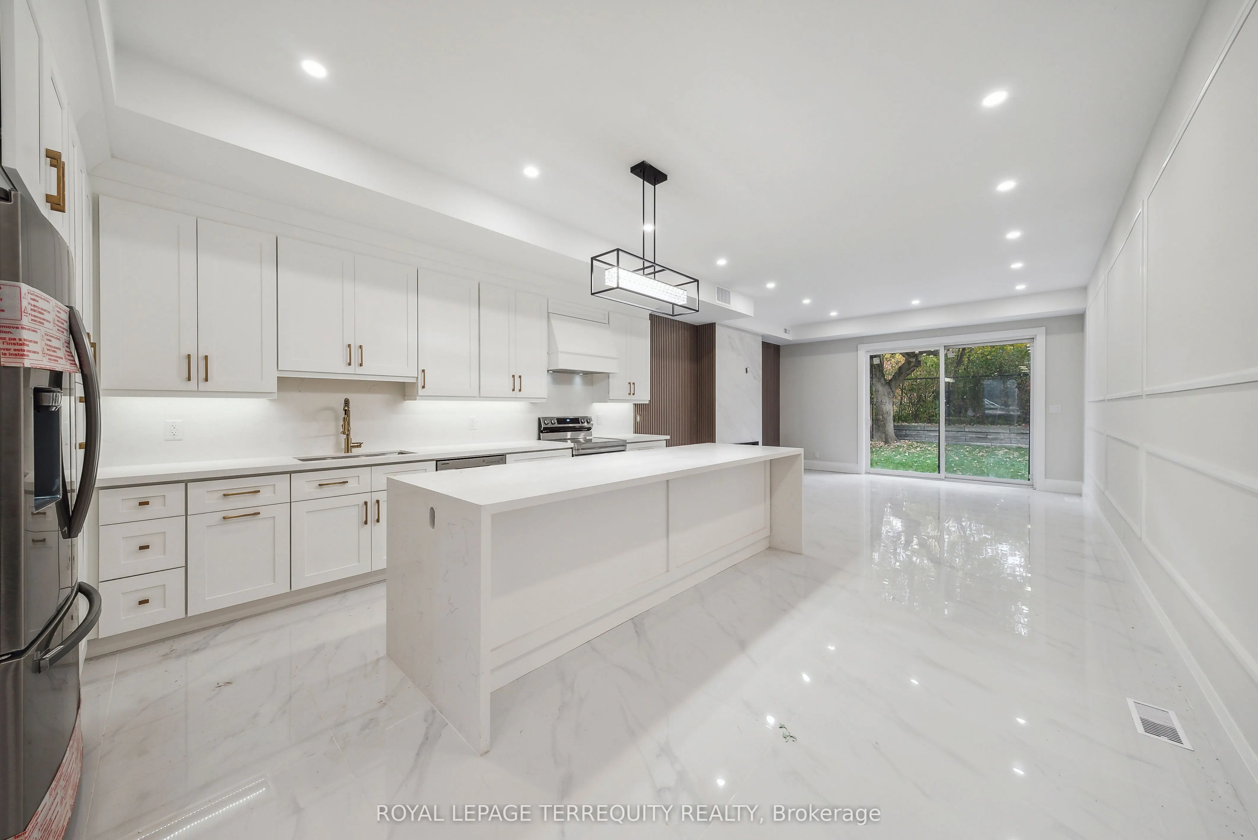 10 Mack Avenue, #Main floor