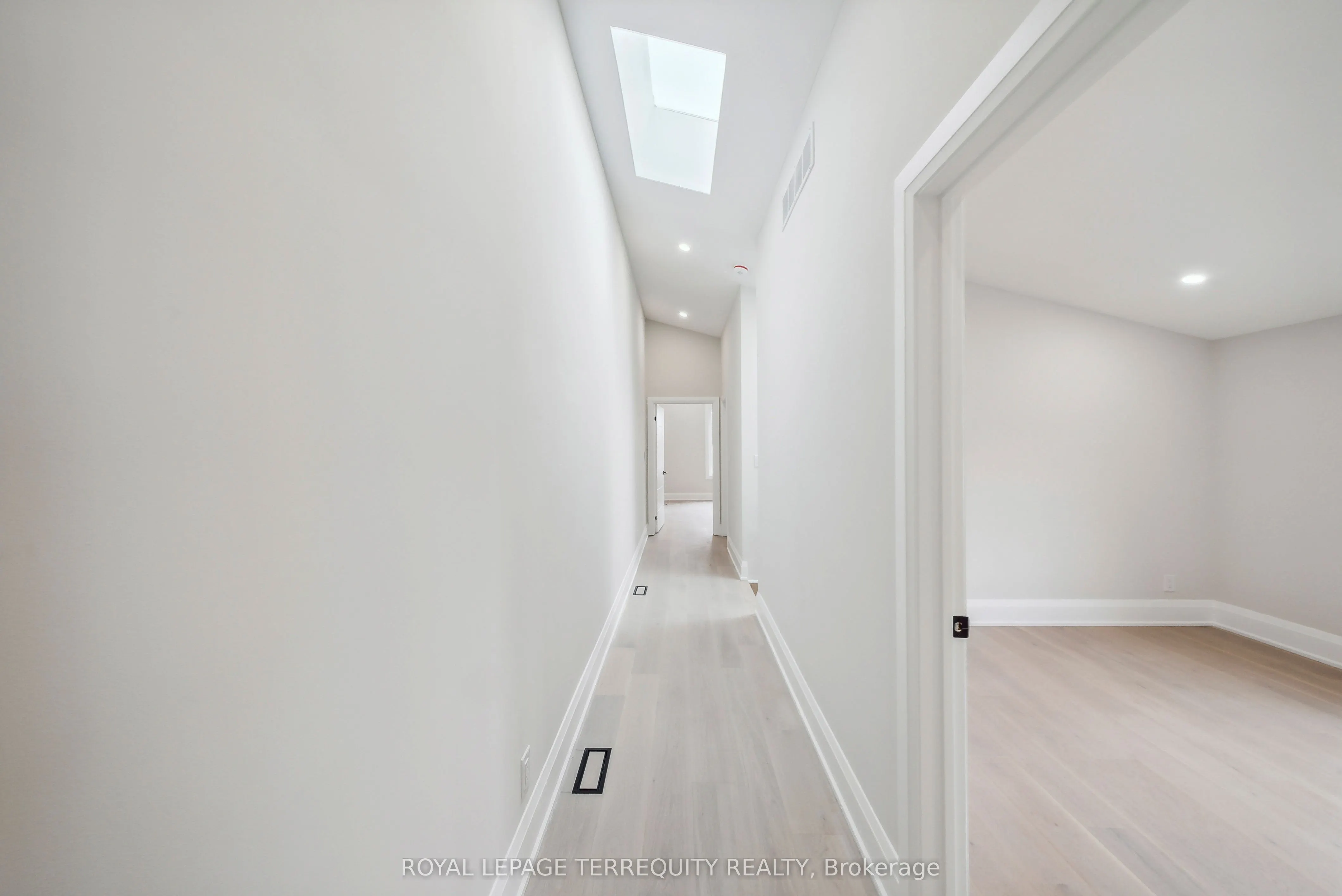 10 Mack Avenue, #Main floor