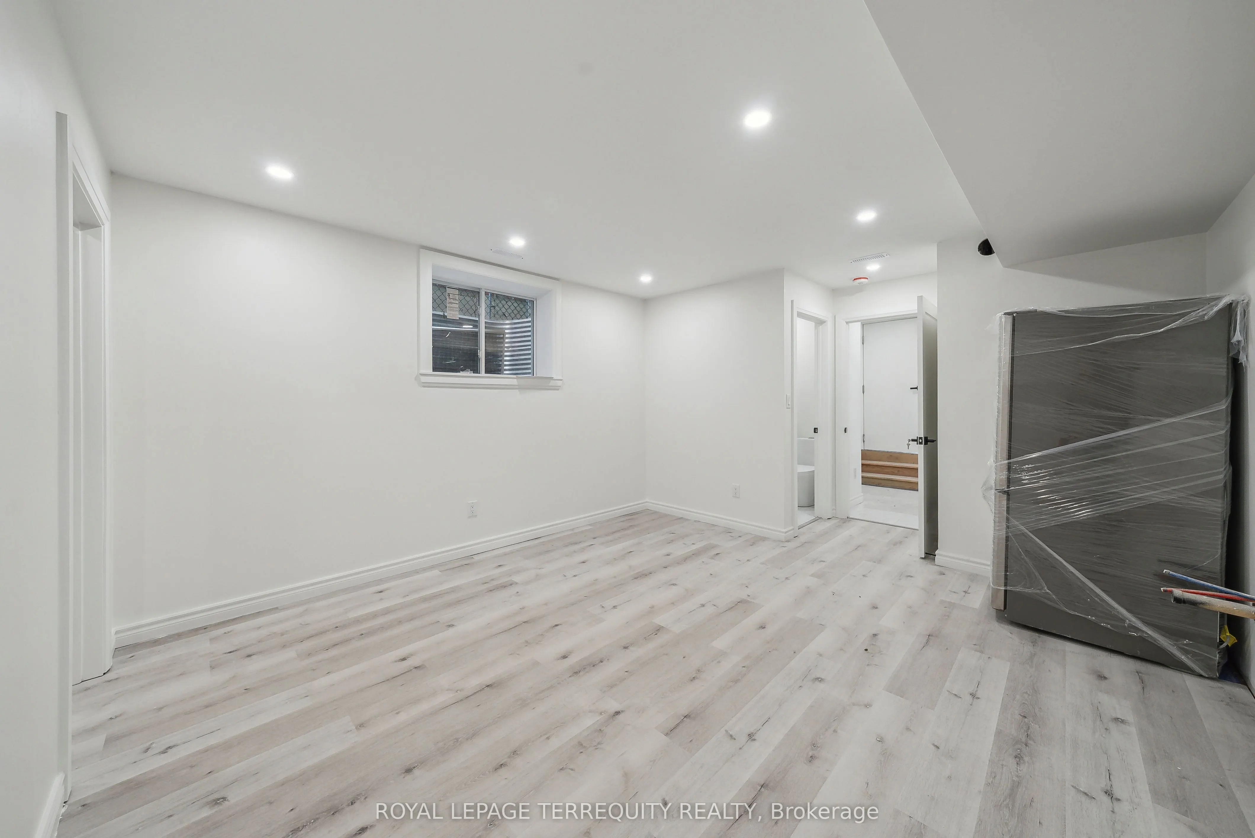 10 Mack Avenue, #Main floor