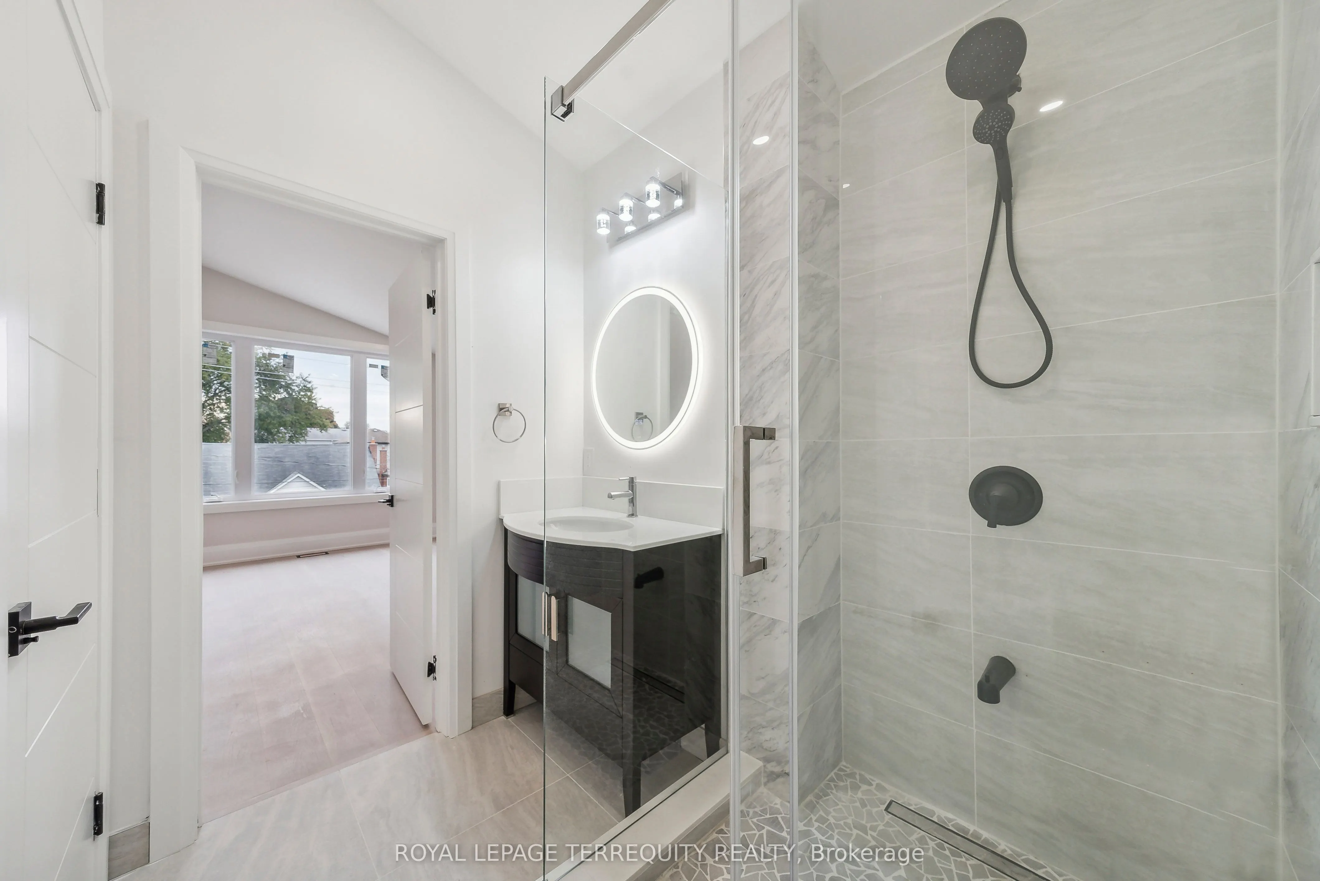 10 Mack Avenue, #Main floor