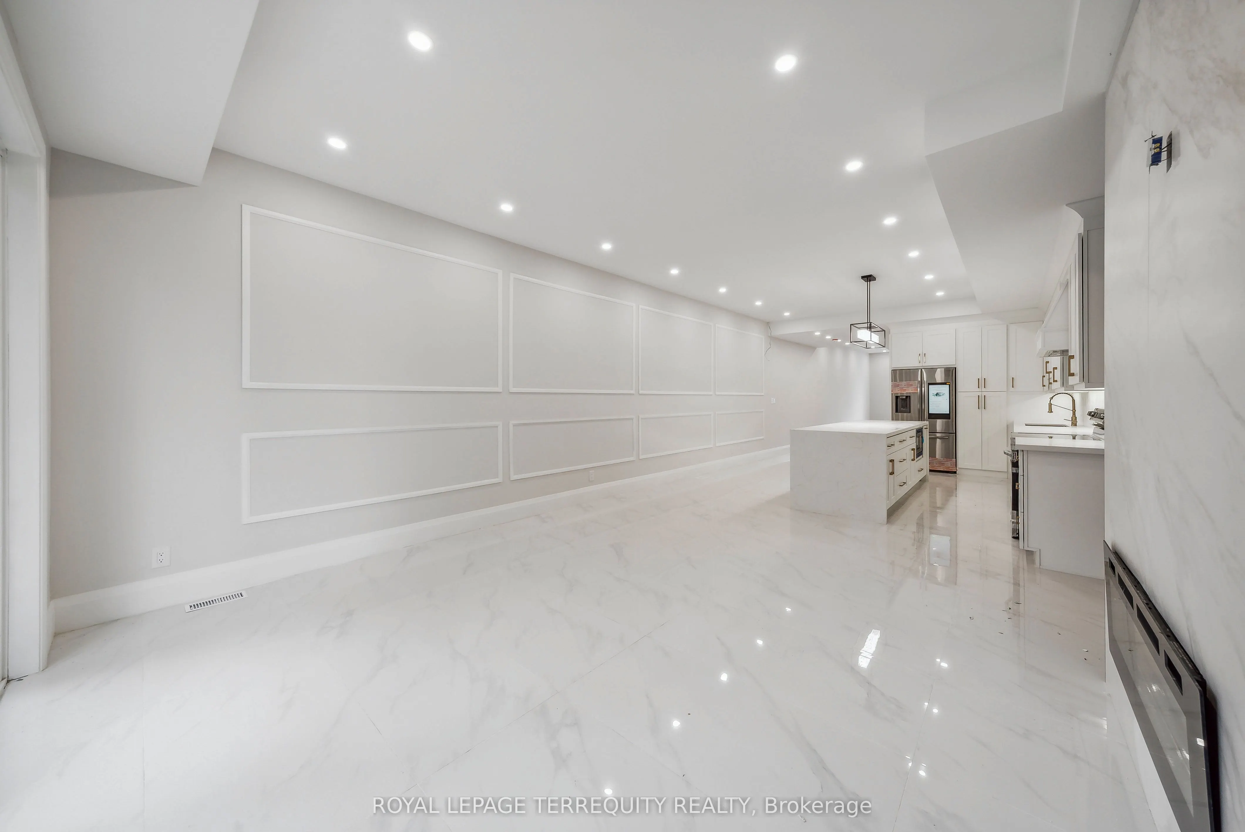 10 Mack Avenue, #Main floor