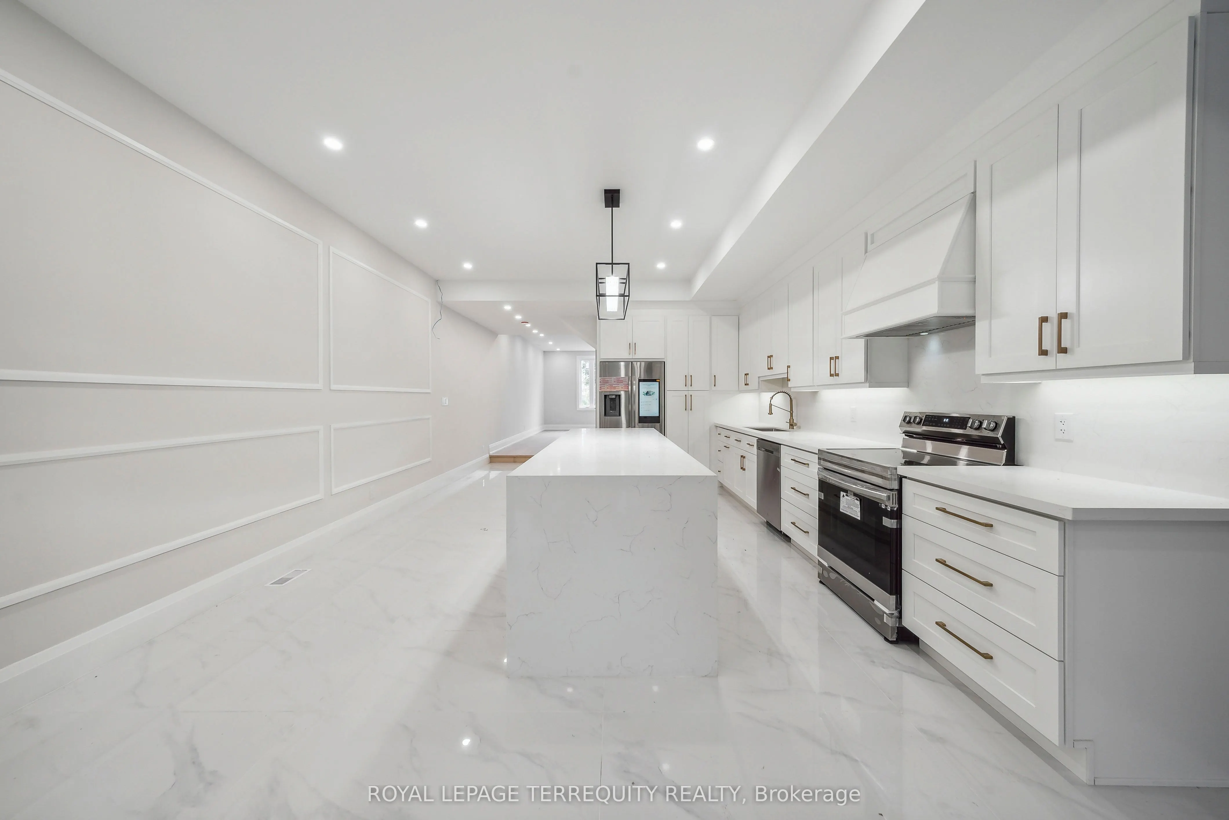 10 Mack Avenue, #Main floor