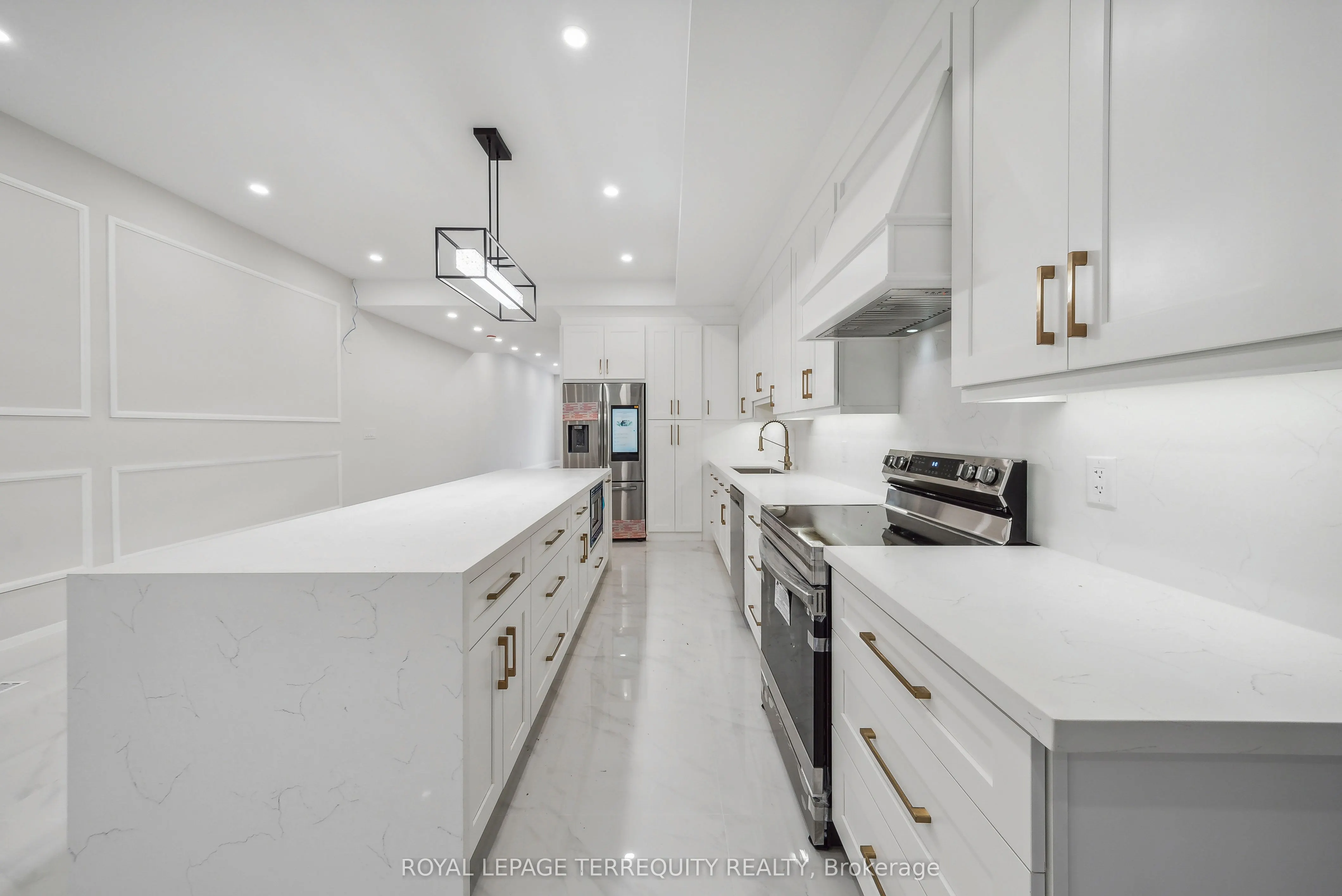 10 Mack Avenue, #Main floor