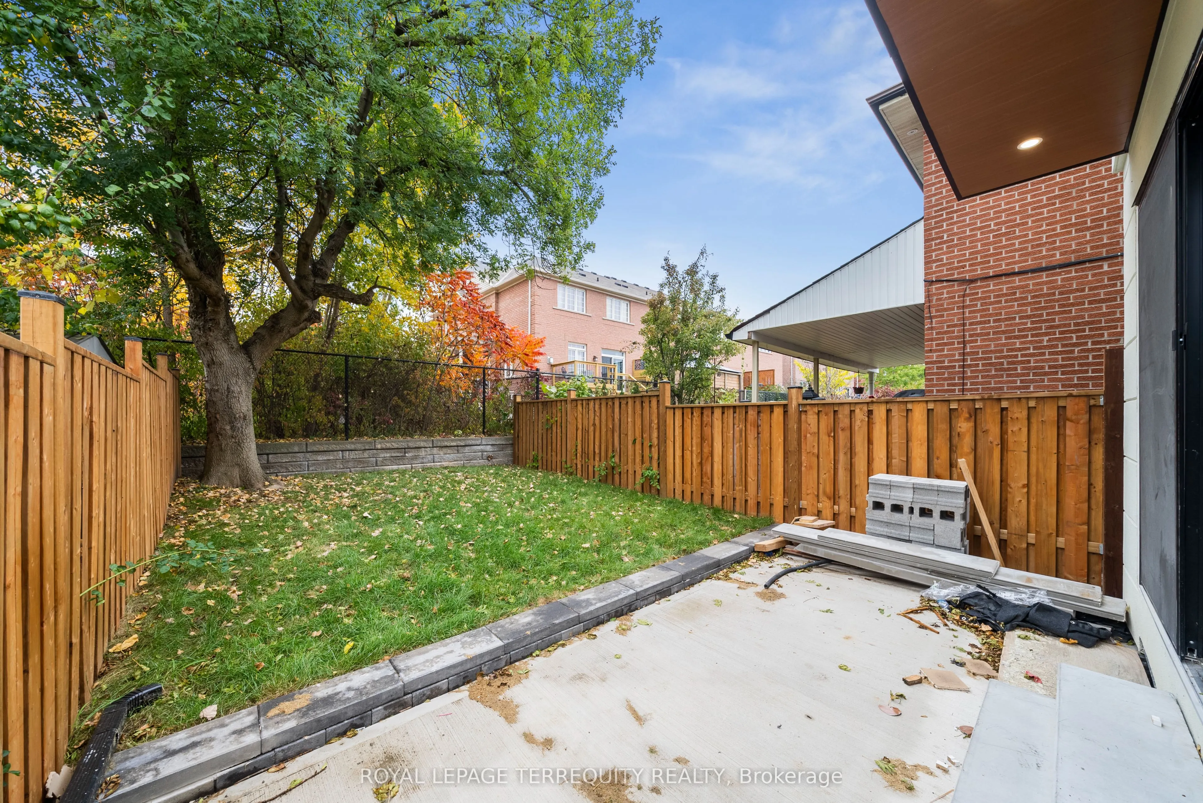 10 Mack Avenue, #Main floor