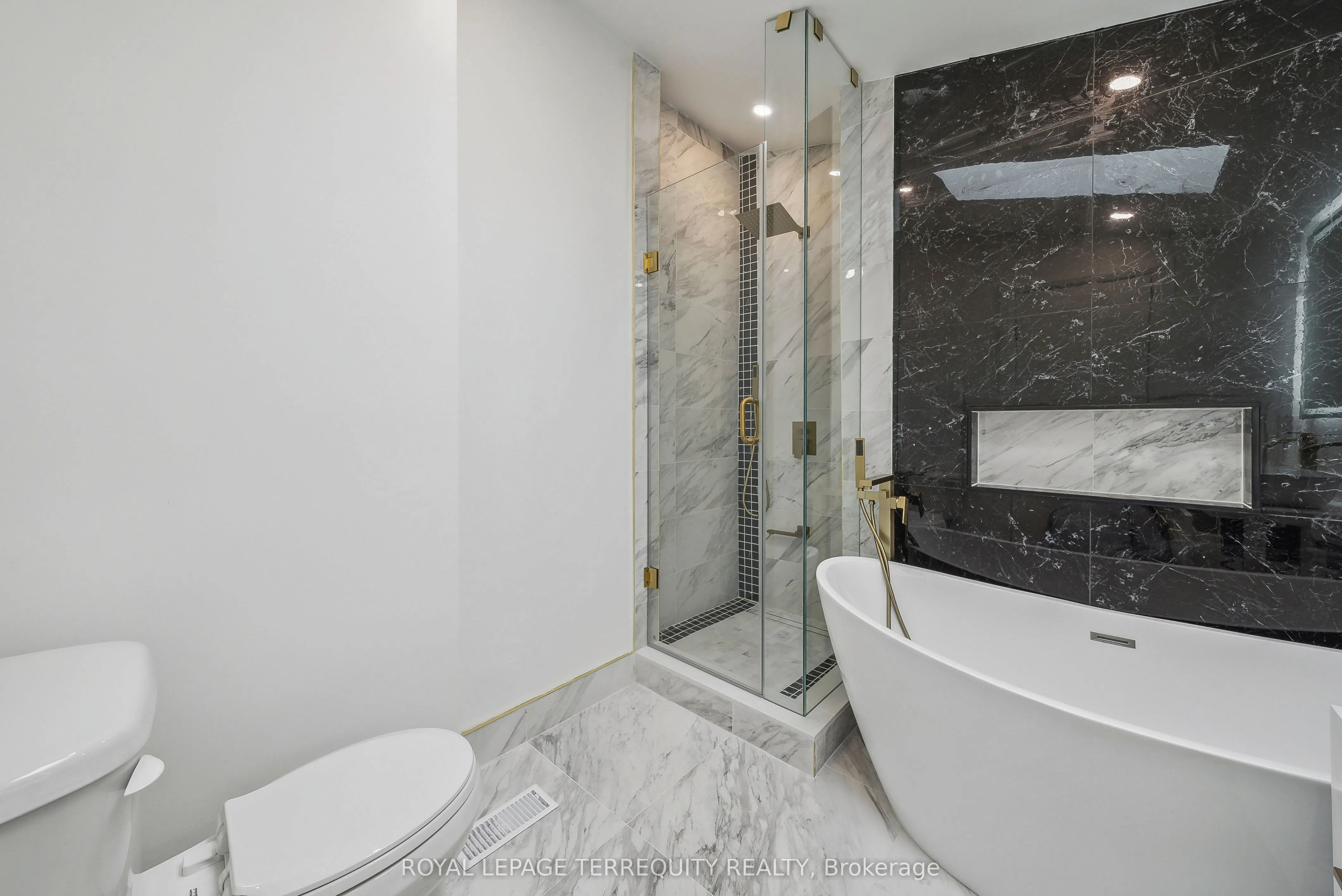 10 Mack Avenue, #Main floor