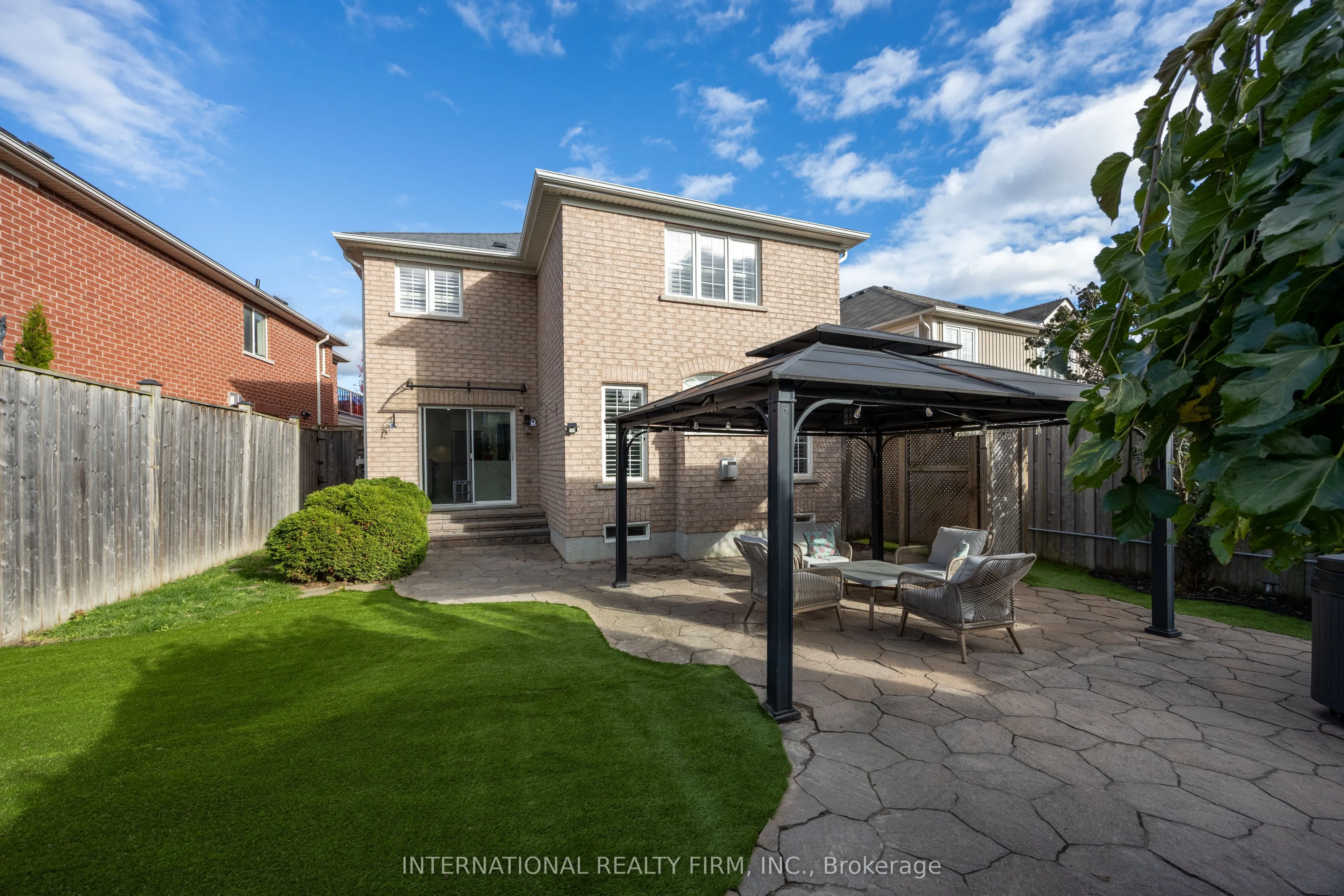 1616 Glenbourne Drive