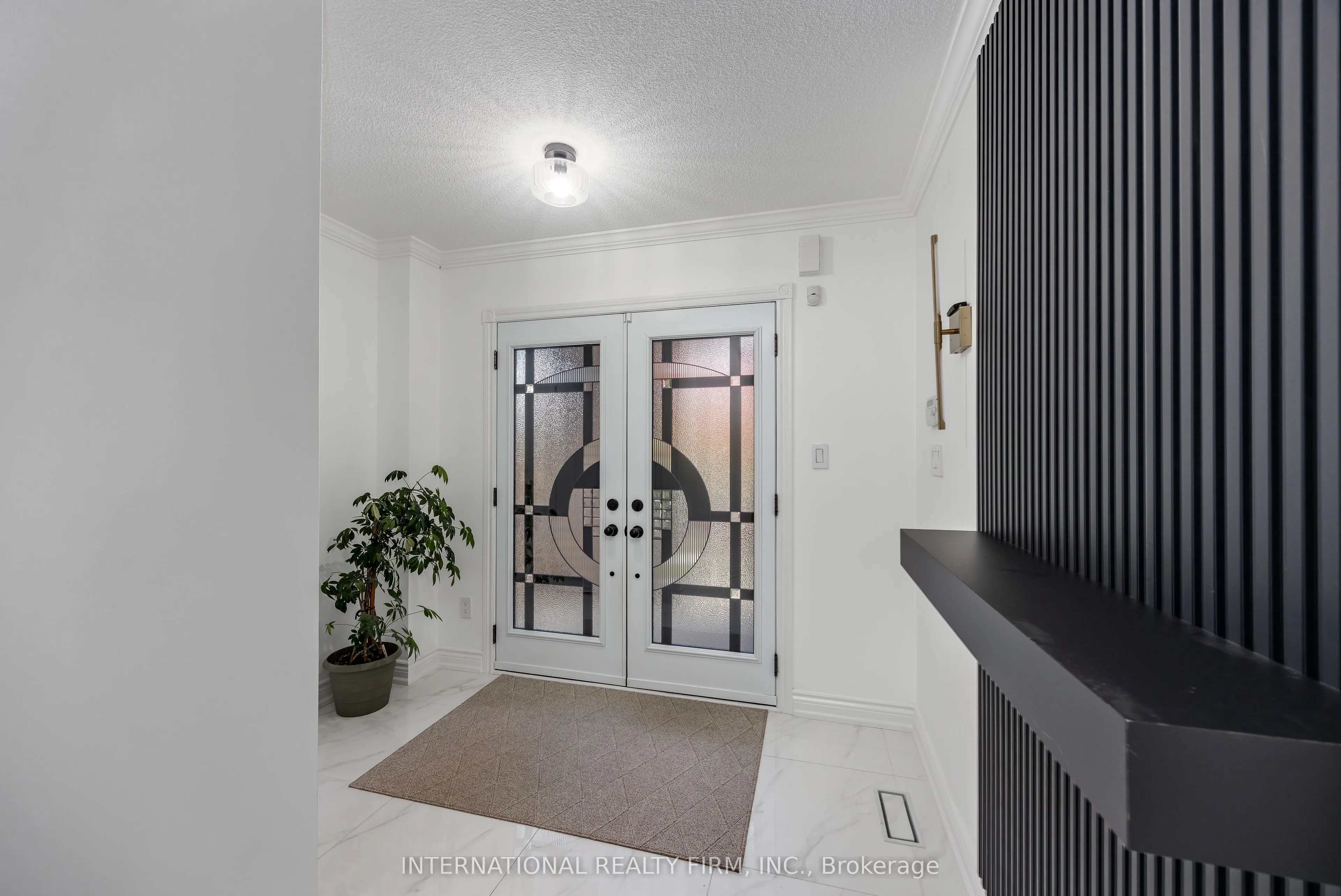 1616 Glenbourne Drive