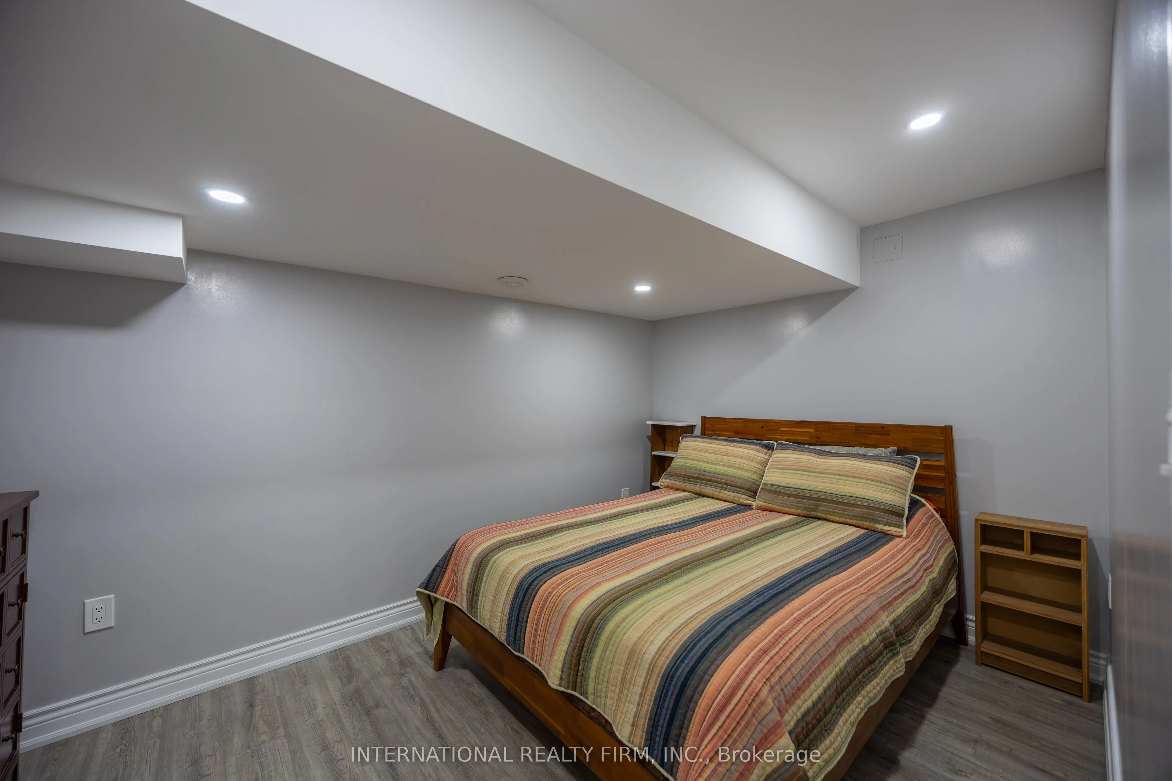 1616 Glenbourne Drive