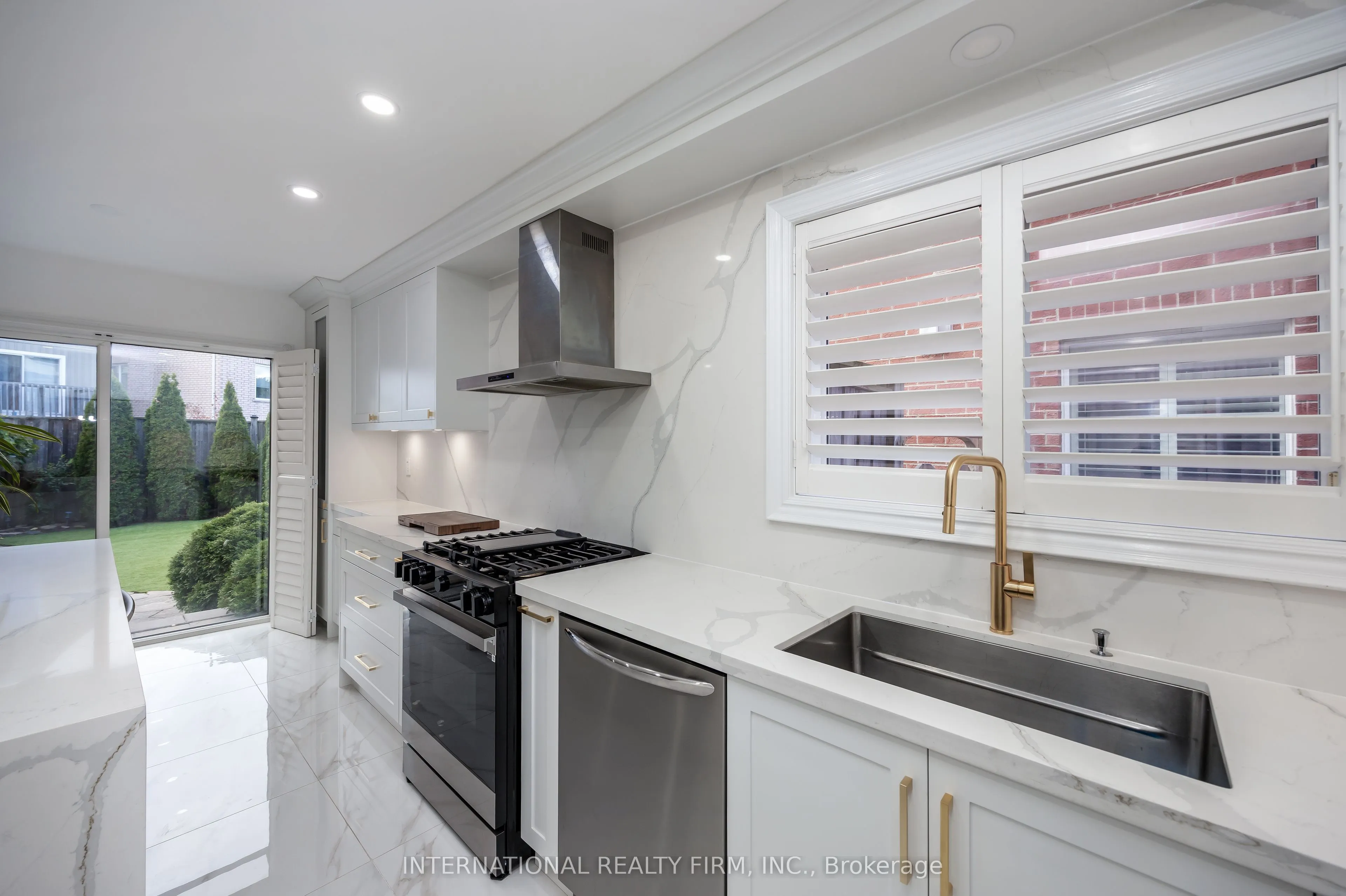 1616 Glenbourne Drive