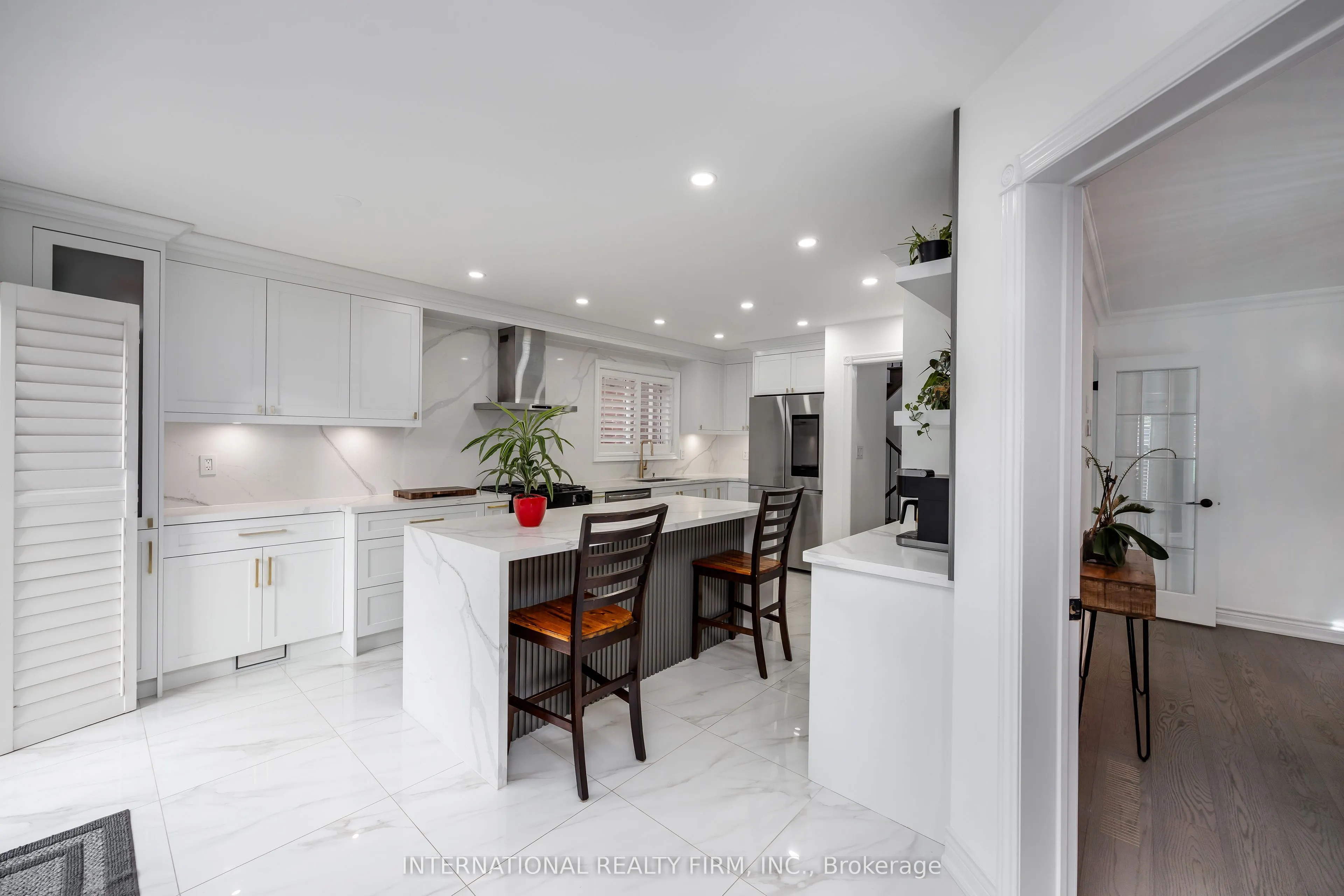 1616 Glenbourne Drive