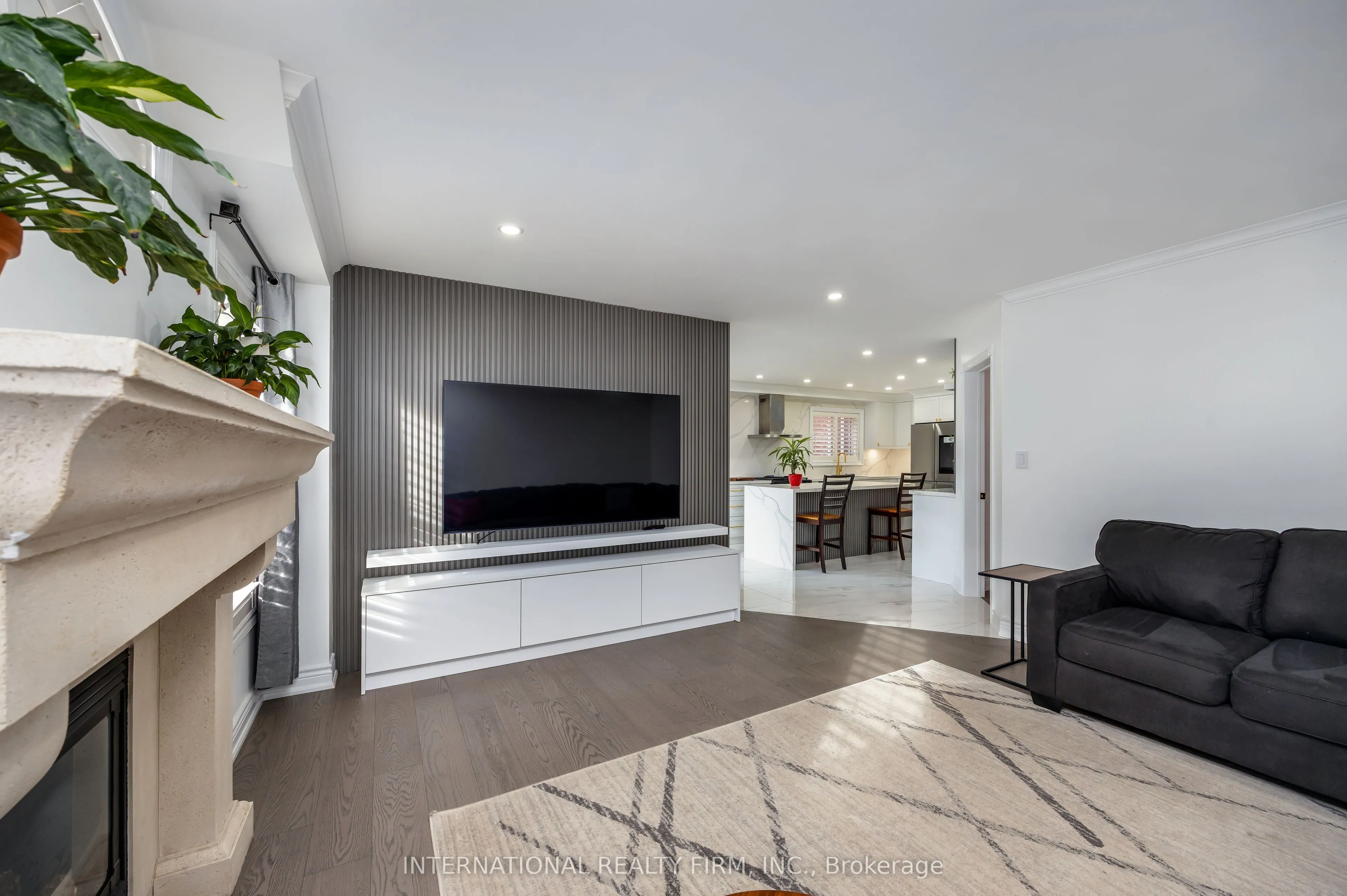 1616 Glenbourne Drive