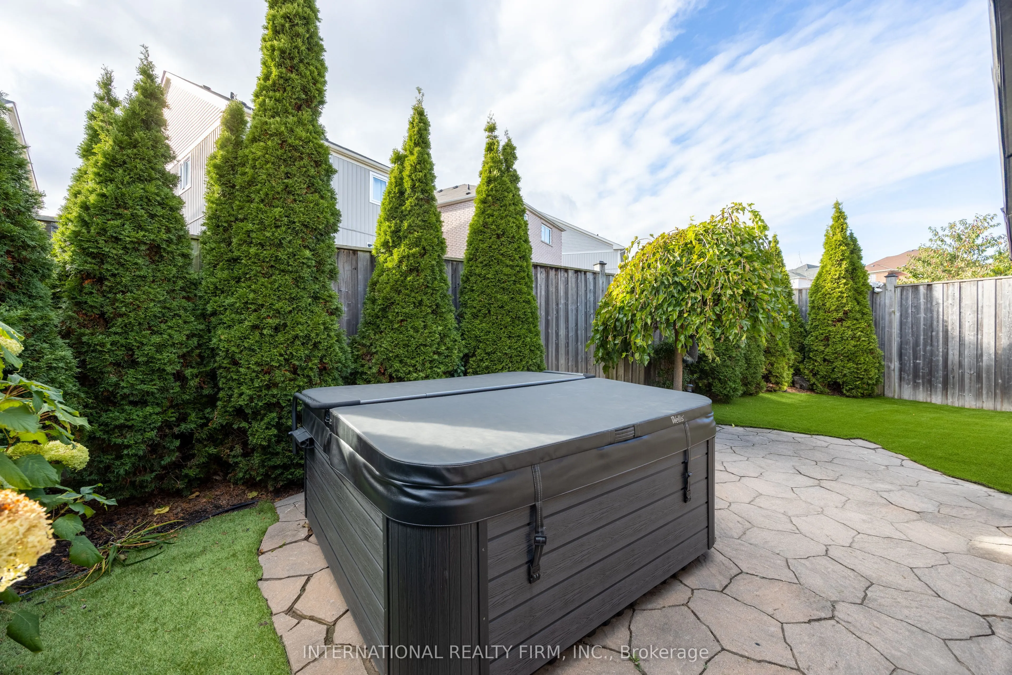 1616 Glenbourne Drive