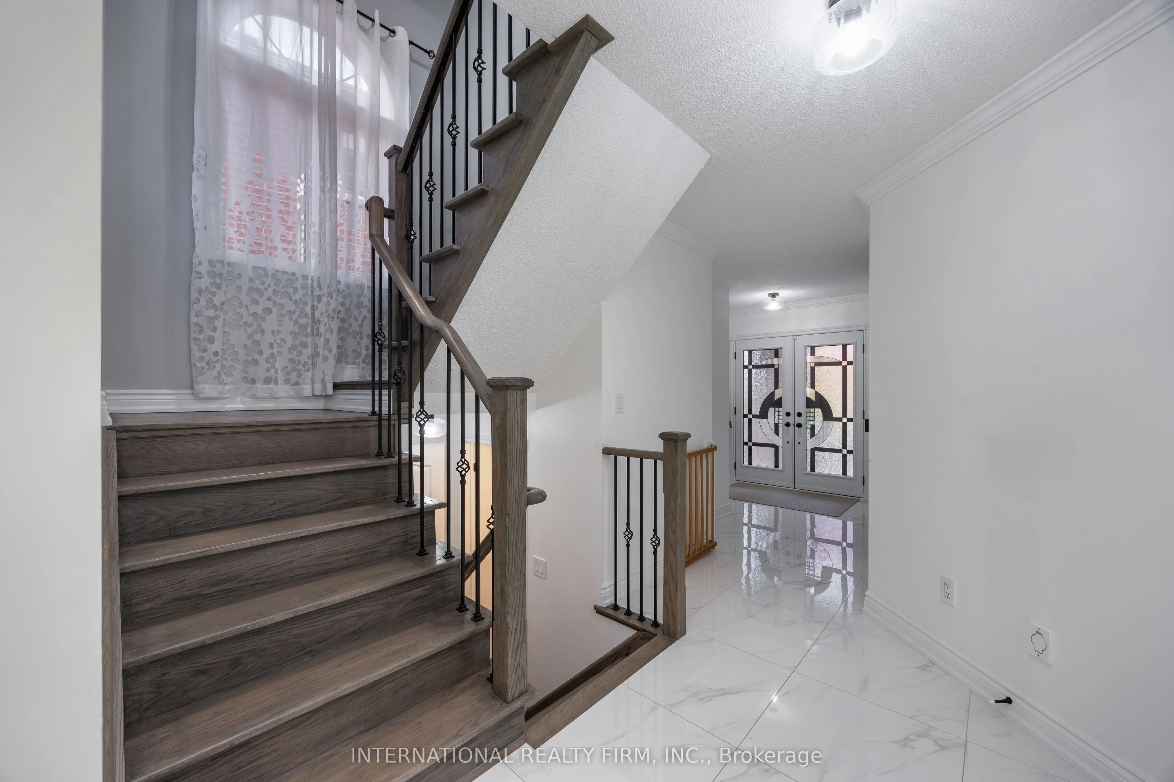 1616 Glenbourne Drive