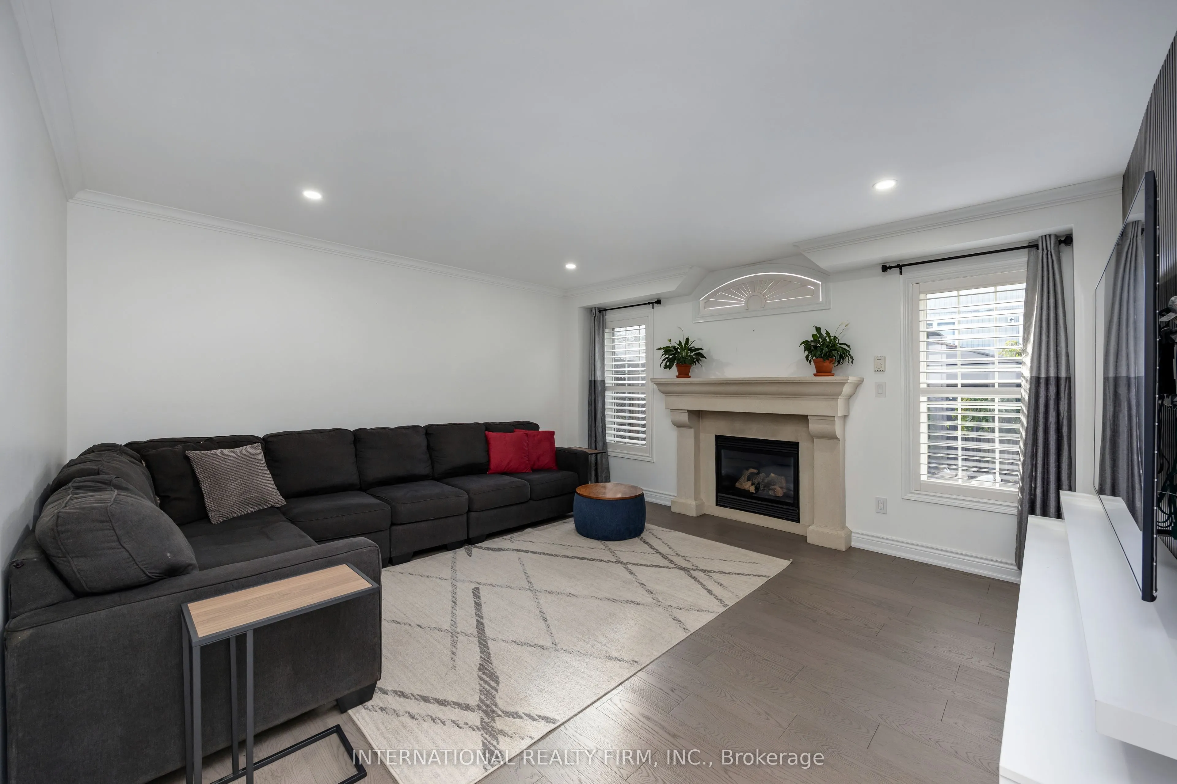 1616 Glenbourne Drive