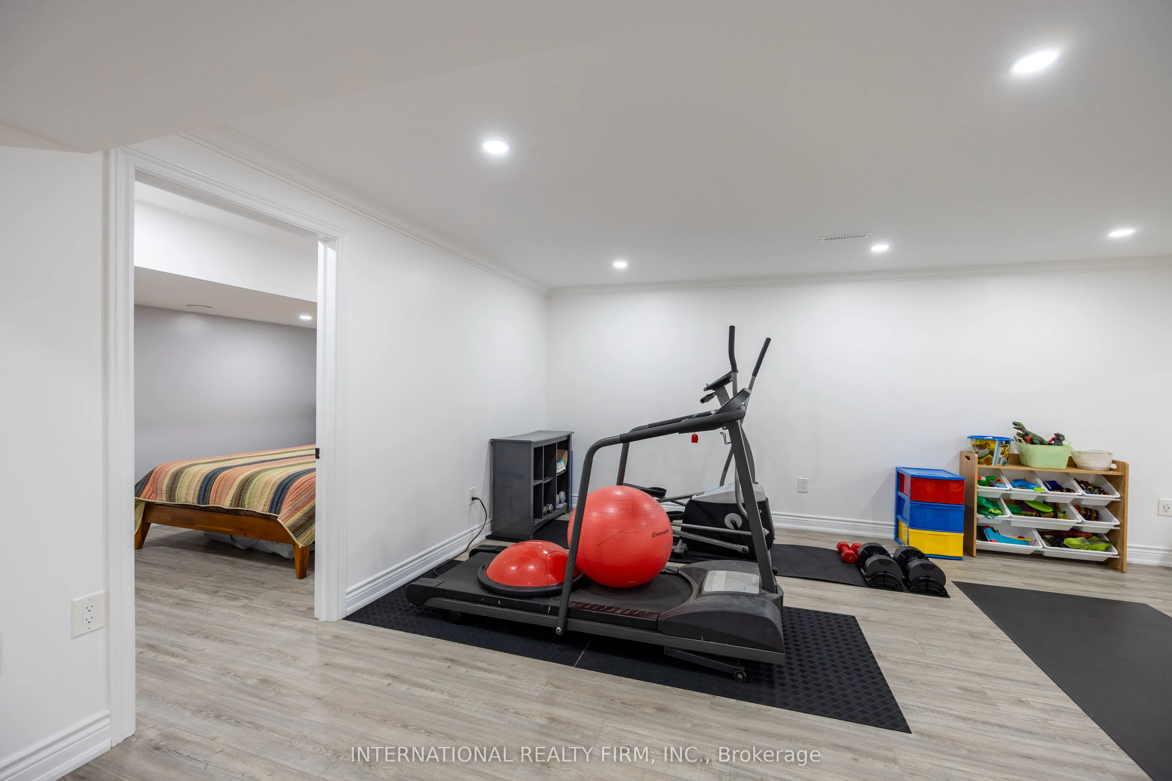 1616 Glenbourne Drive