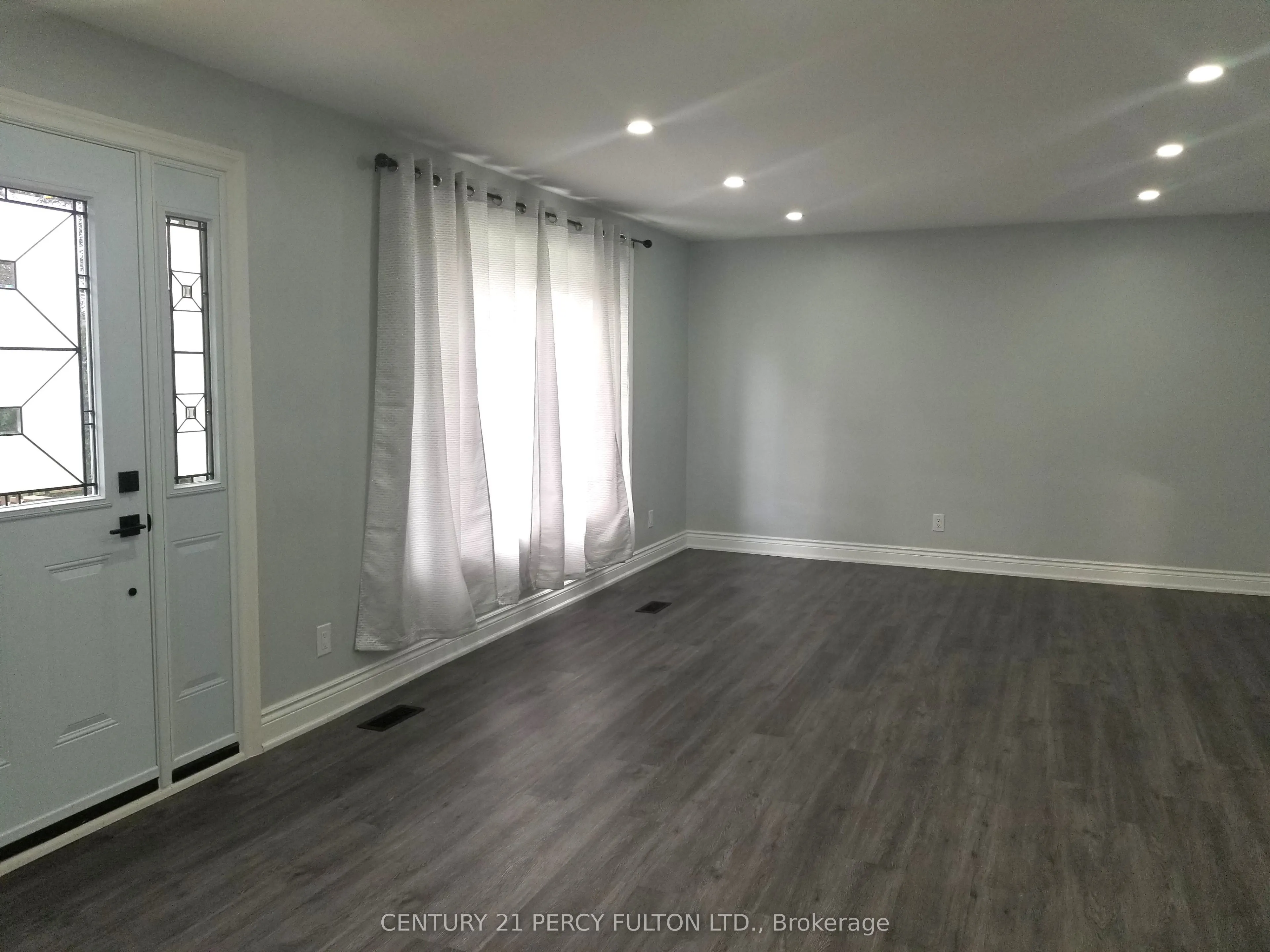 1033 Centre Street N