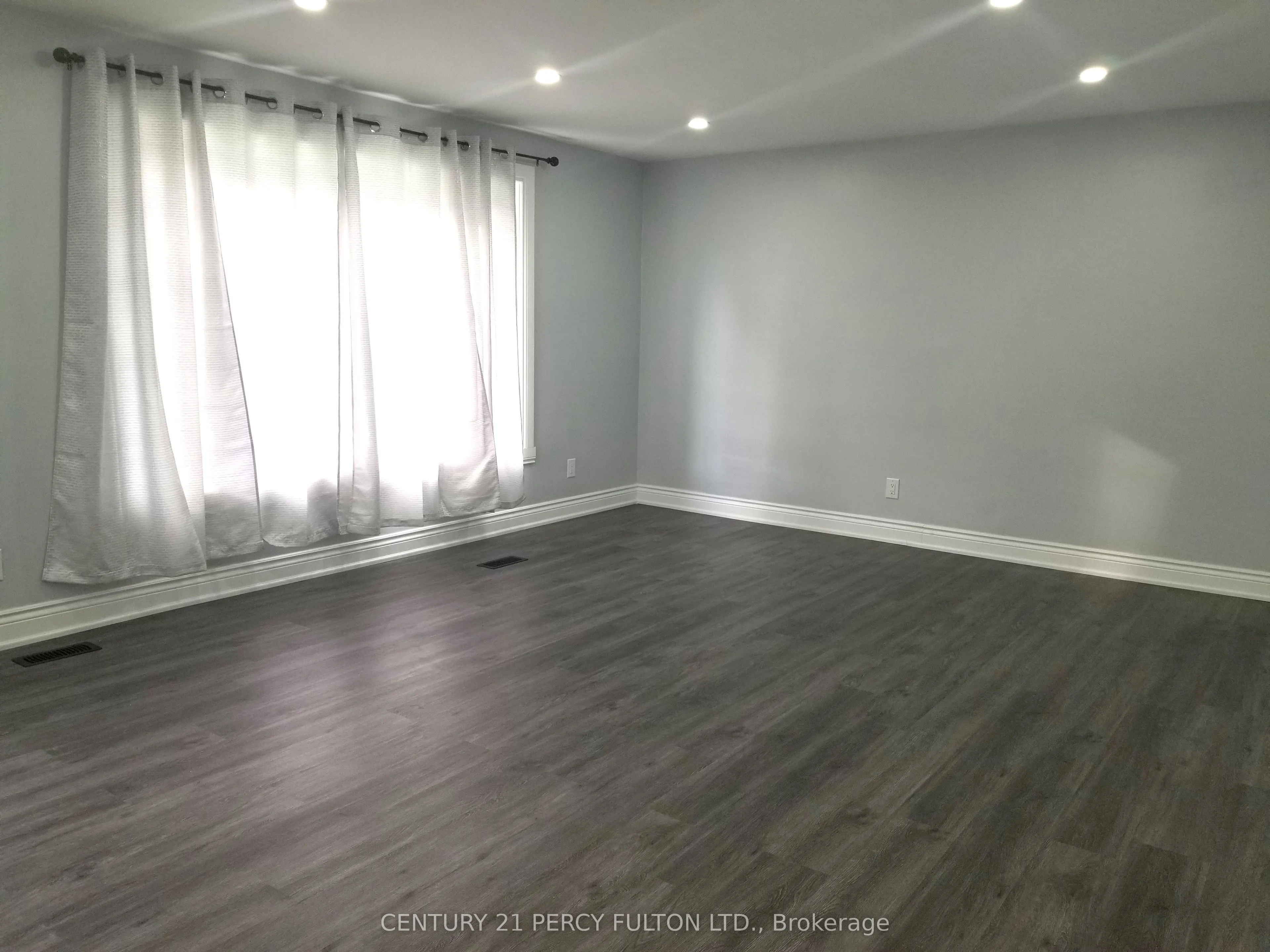 1033 Centre Street N