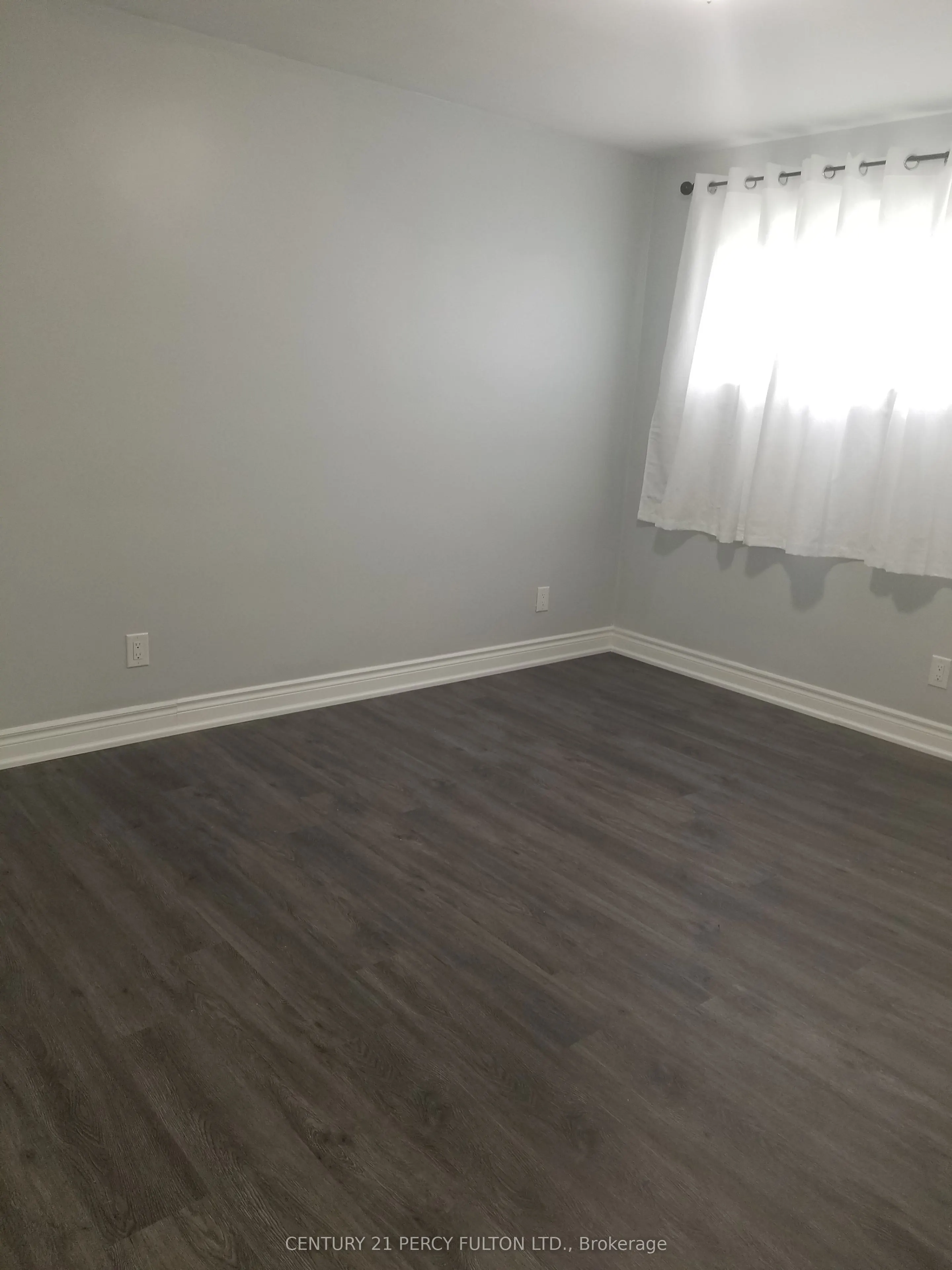 1033 Centre Street N