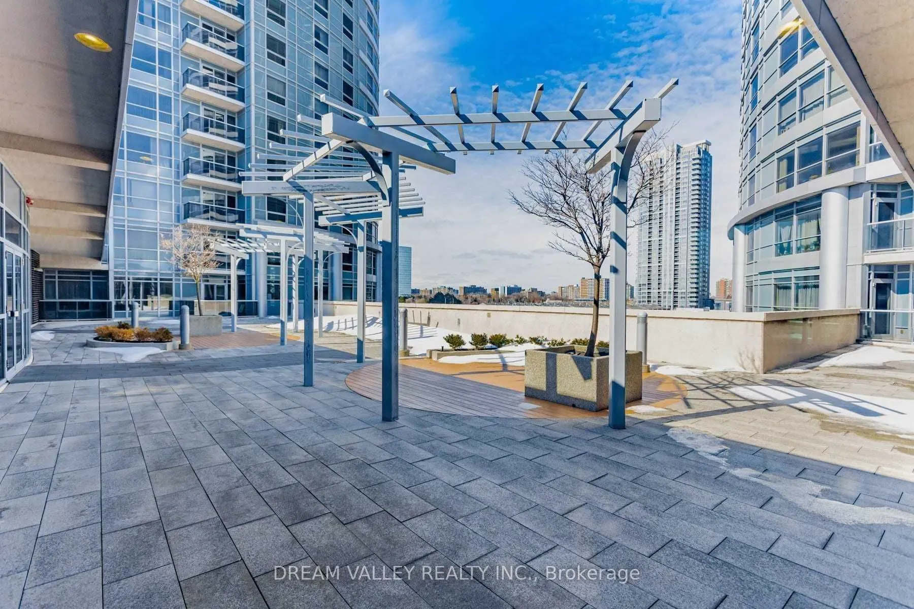 125 Village Green Square, #1304