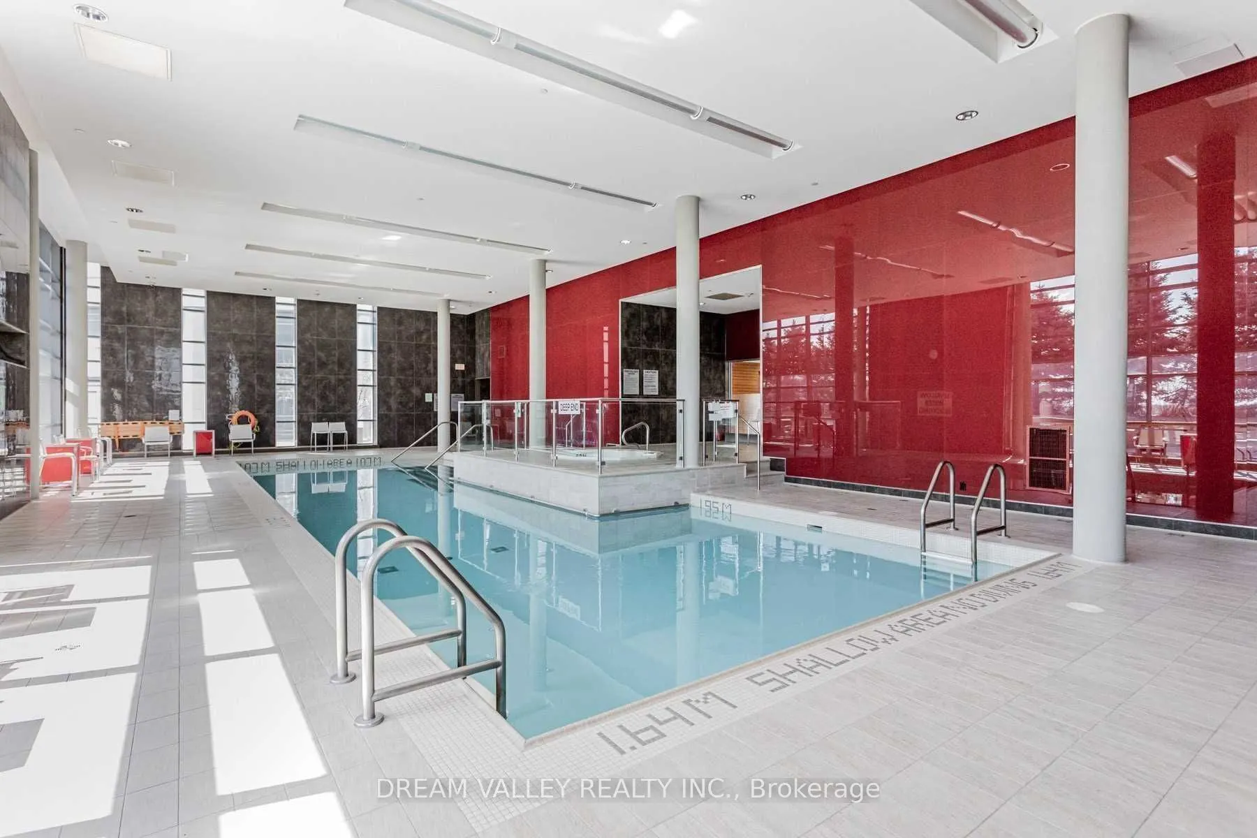 125 Village Green Square, #1304