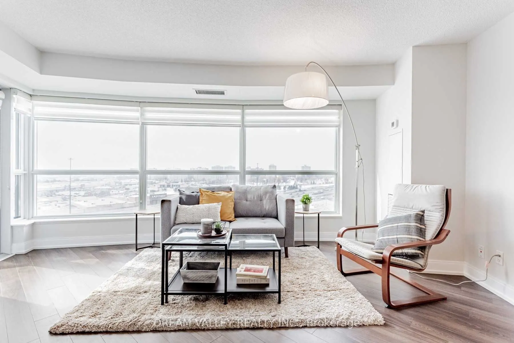 125 Village Green Square, #1304