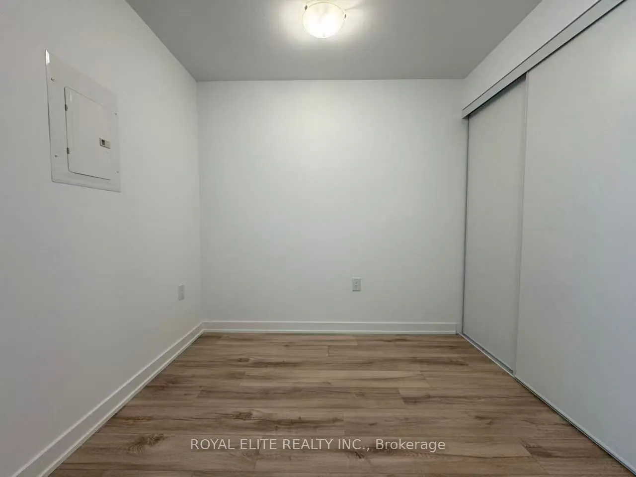 7439 Kingston Road, #216