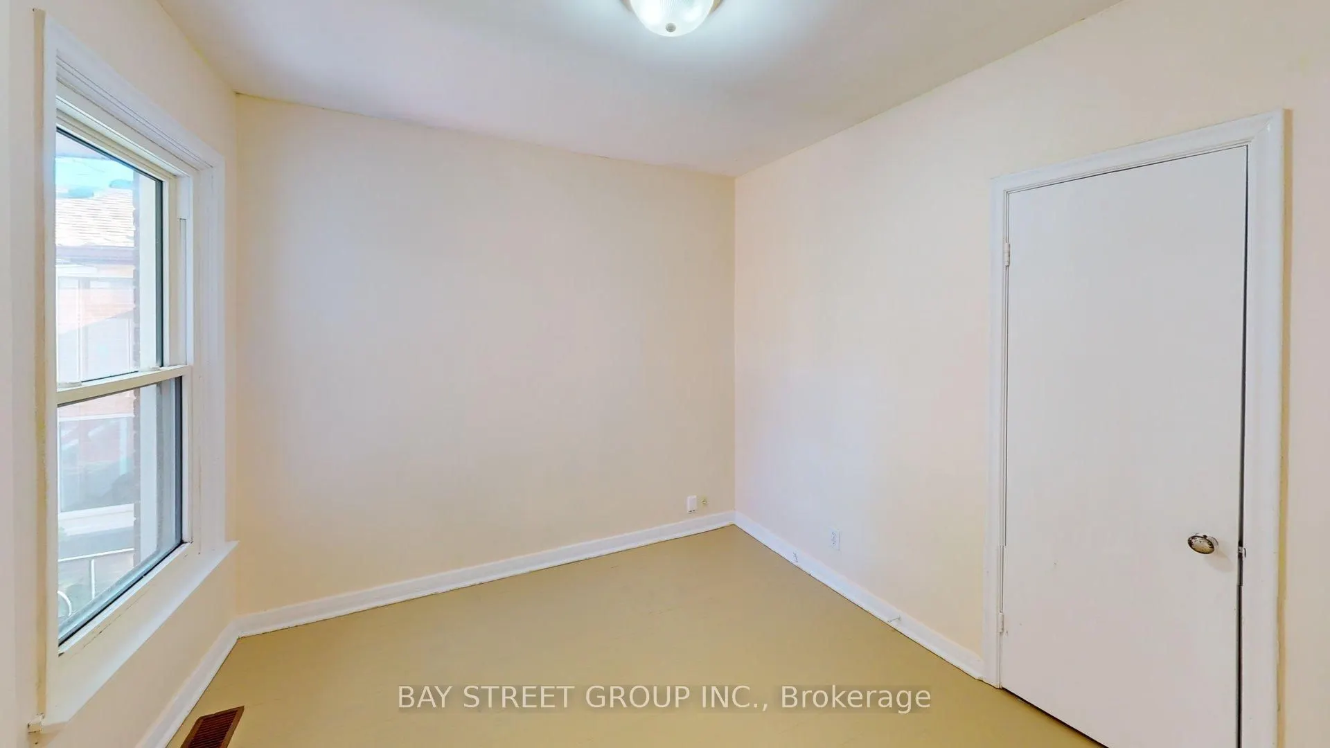 106 Wye Valley Road, #Main