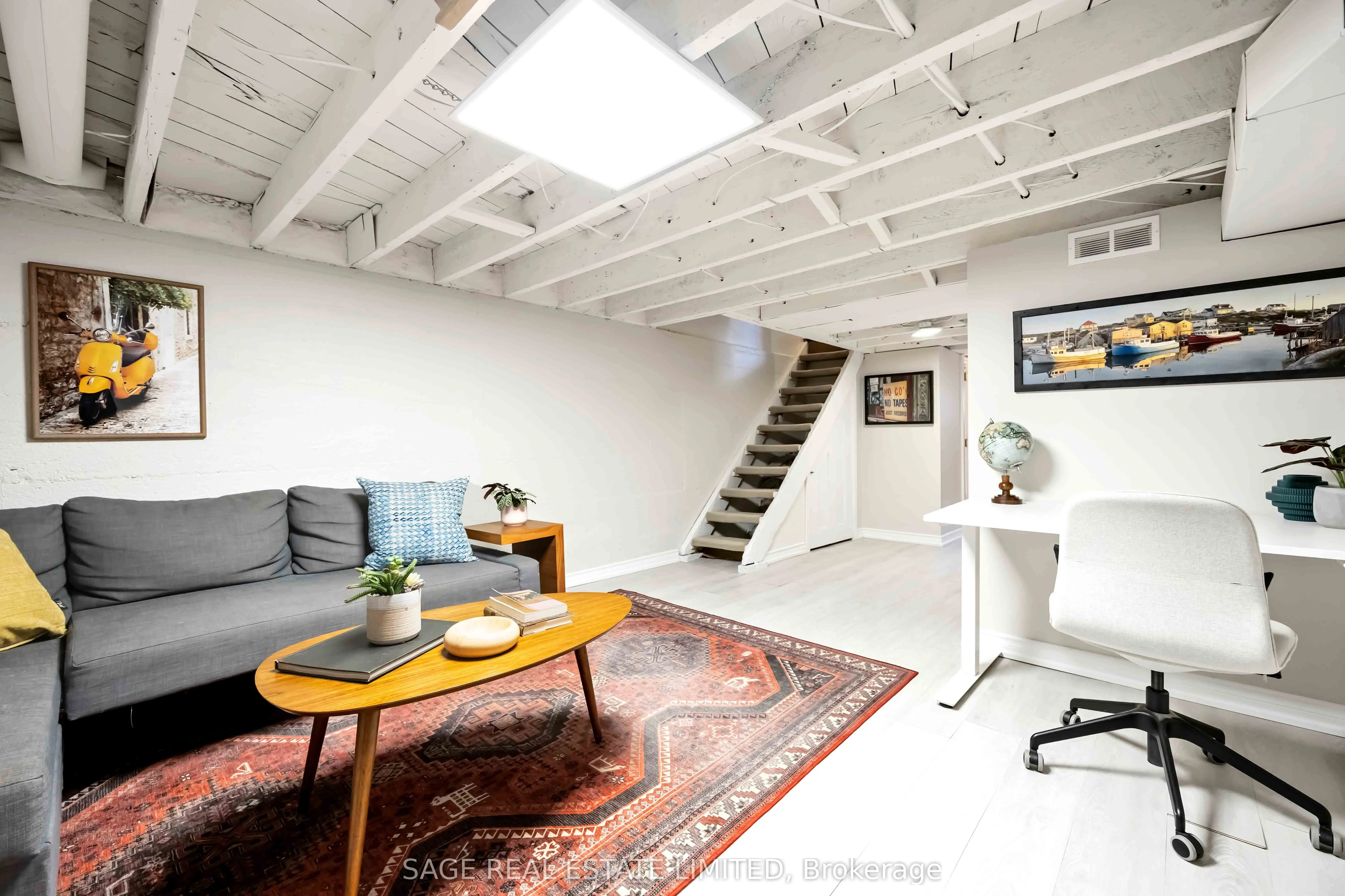 552 Victoria Park Avenue