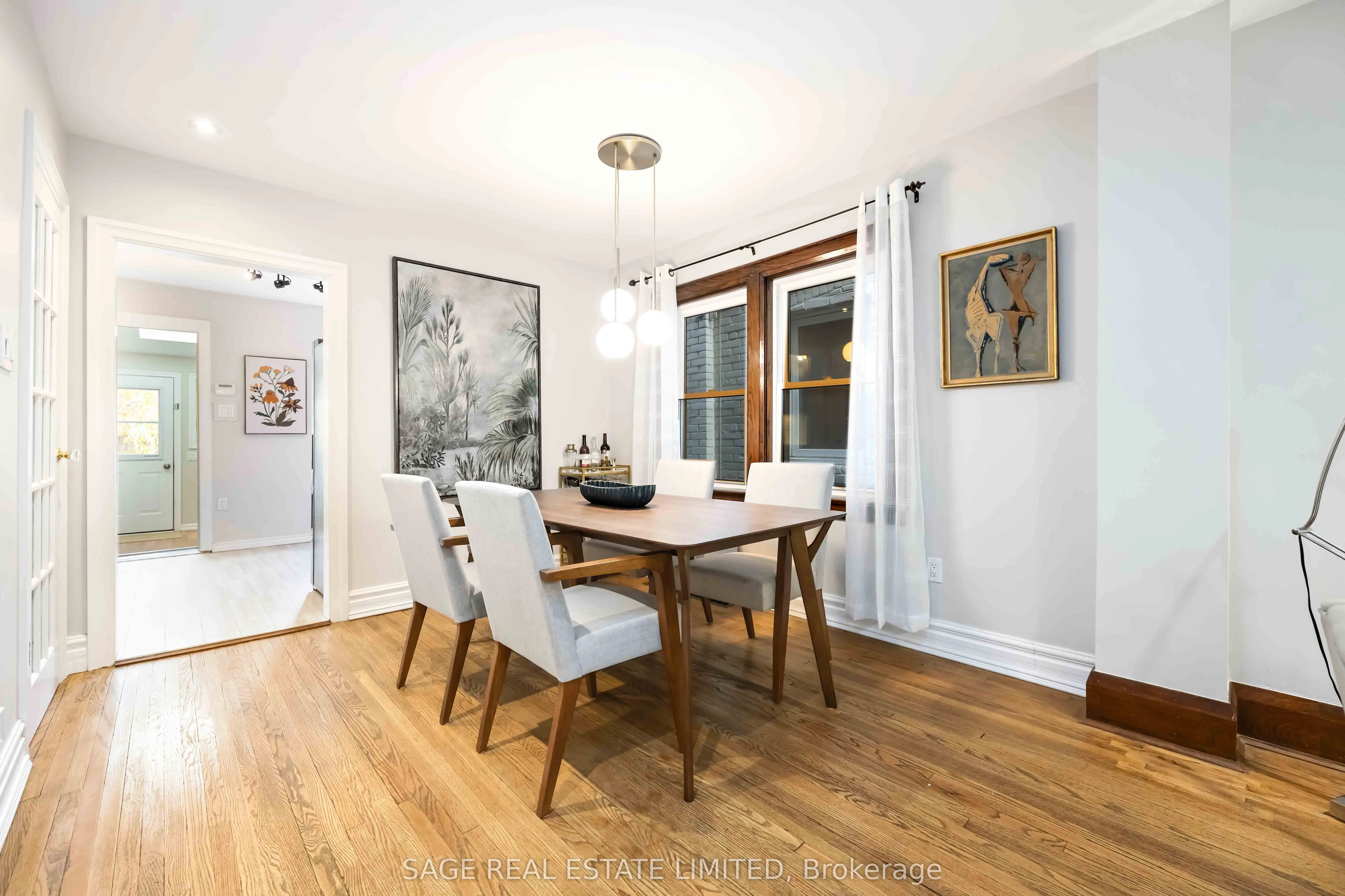 552 Victoria Park Avenue