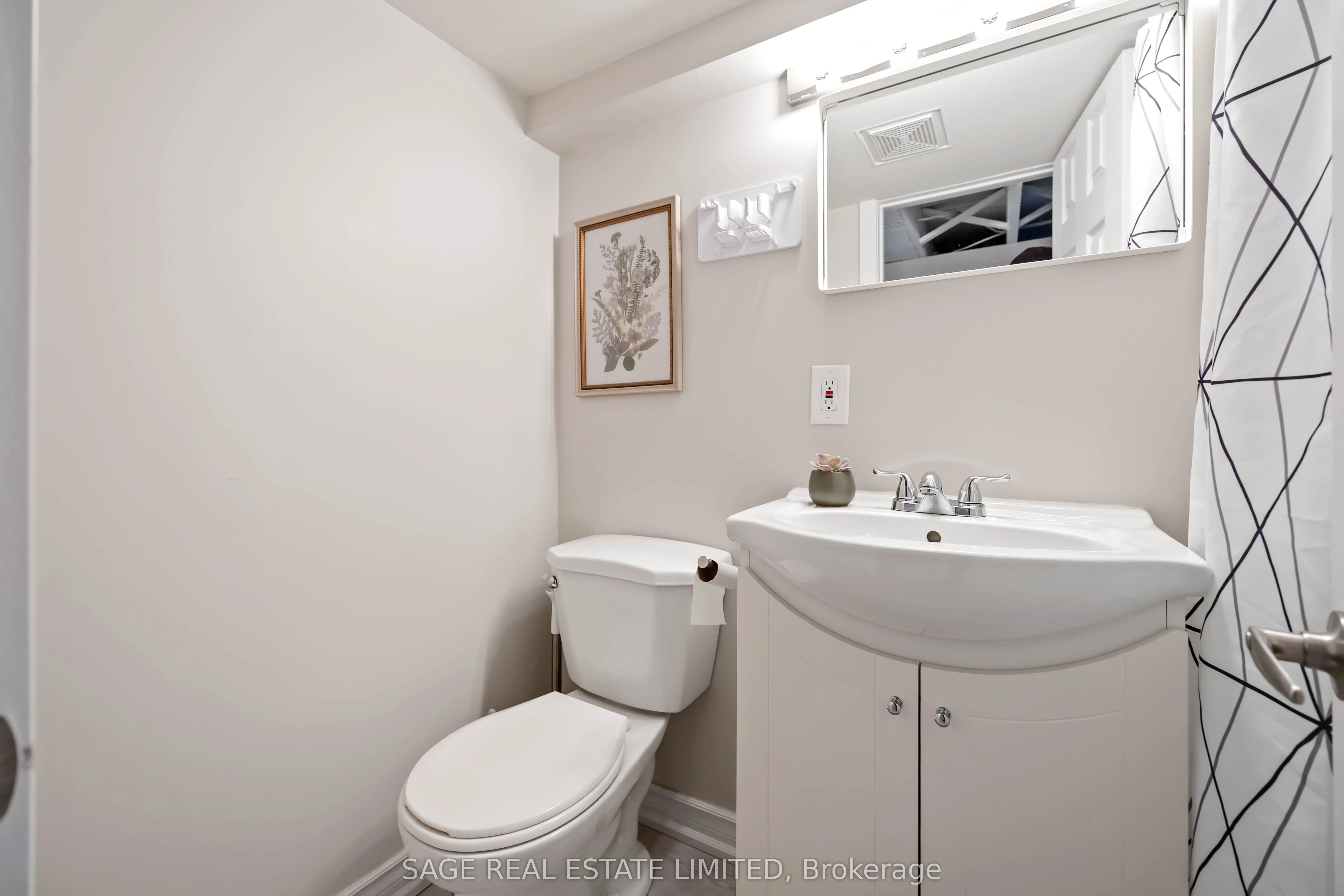 552 Victoria Park Avenue