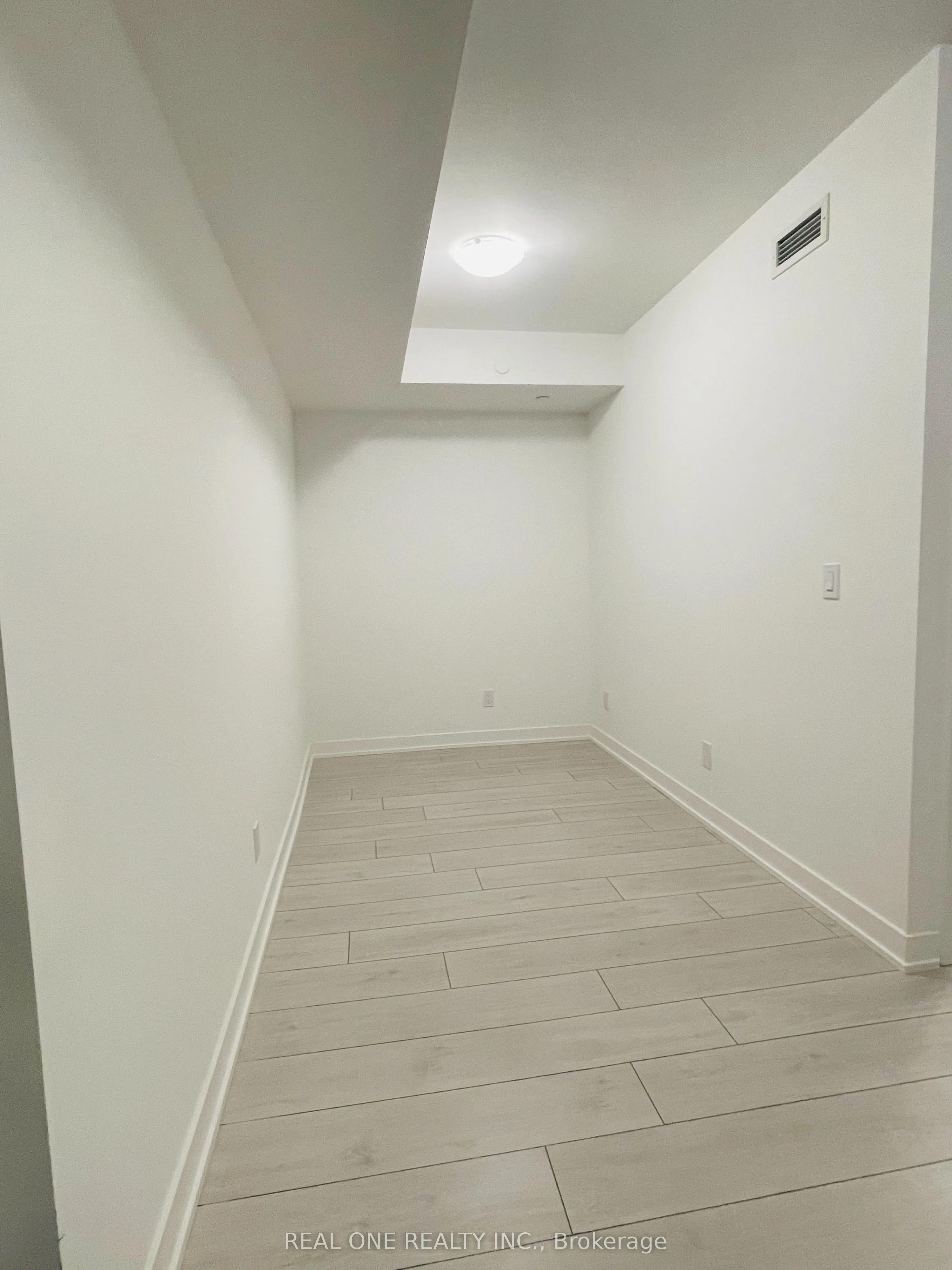 2033 Kennedy Road, #2601