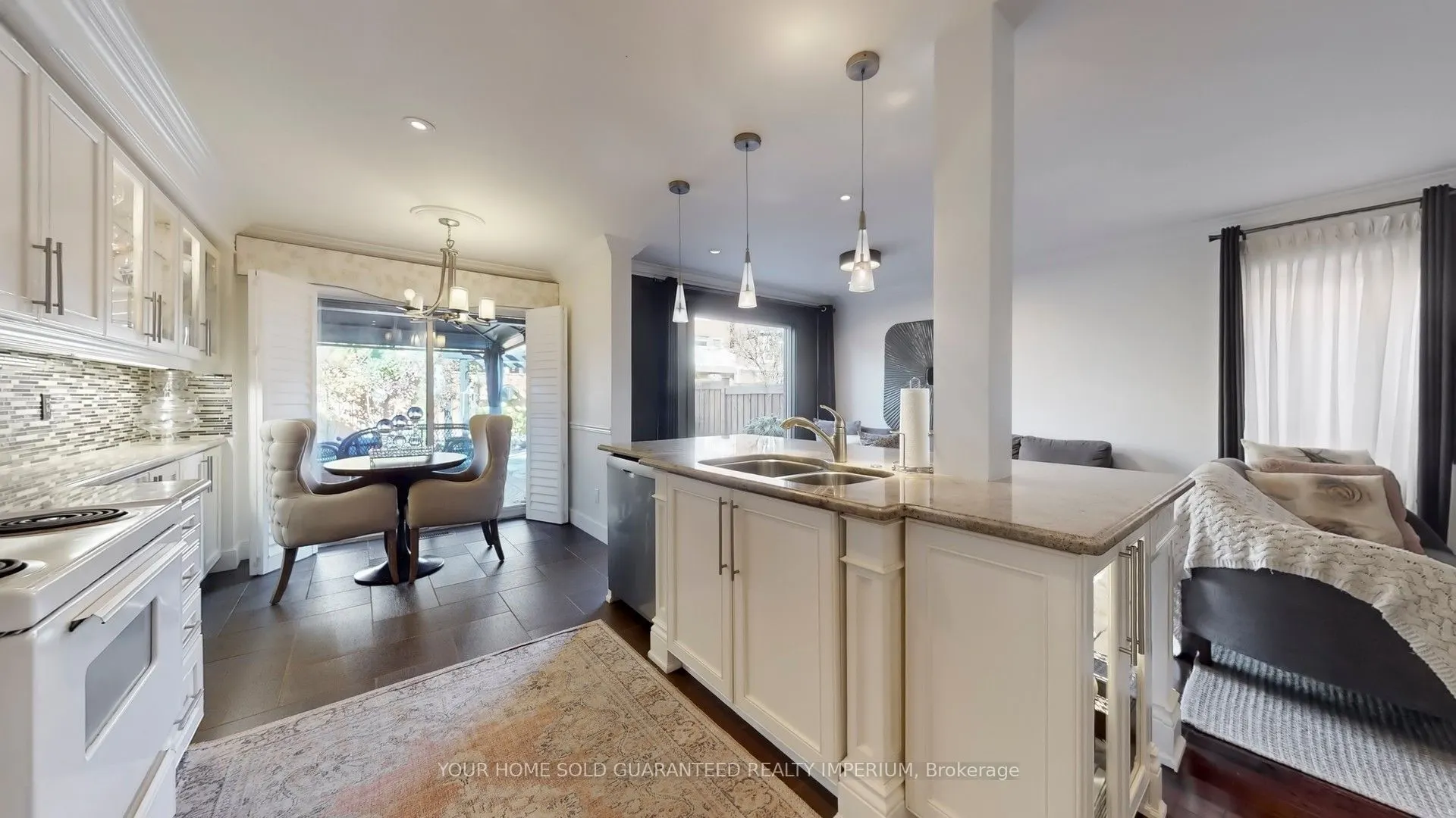 124 Thicket Crescent