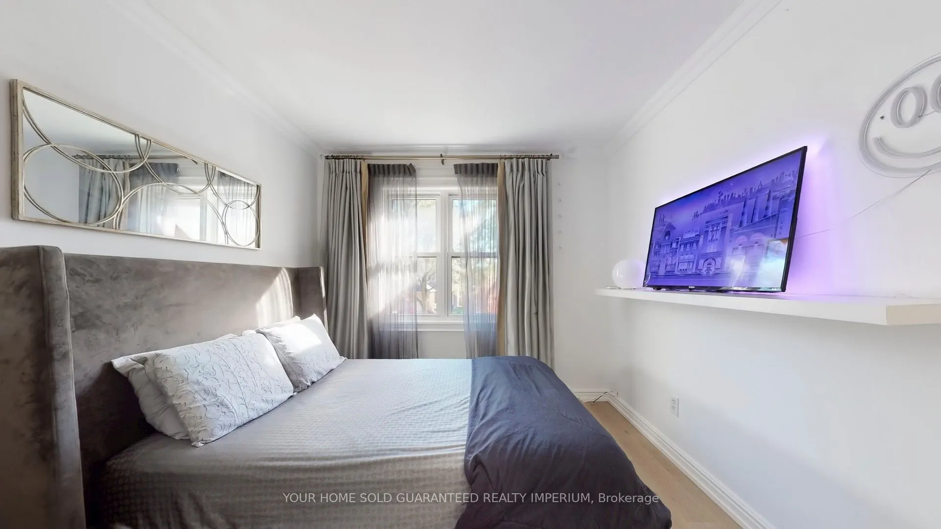 124 Thicket Crescent