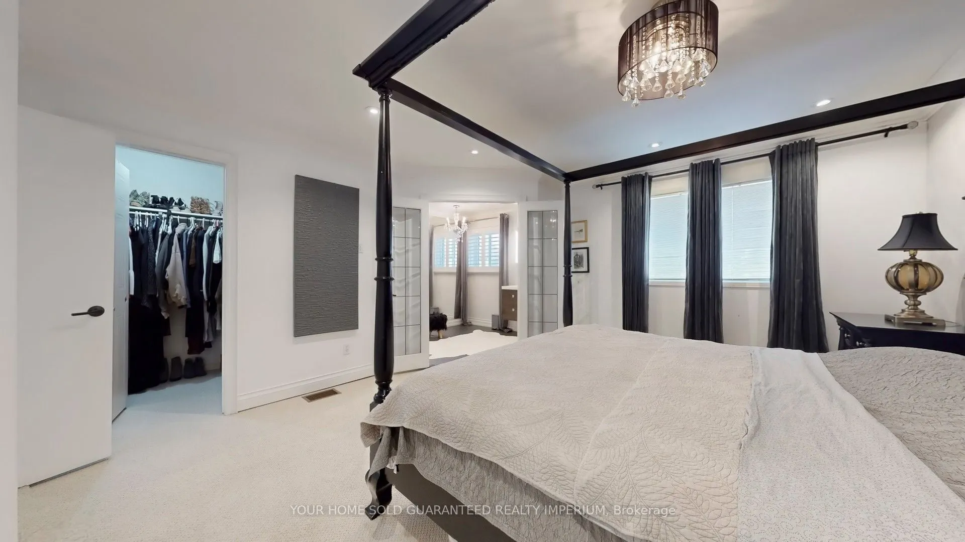 124 Thicket Crescent