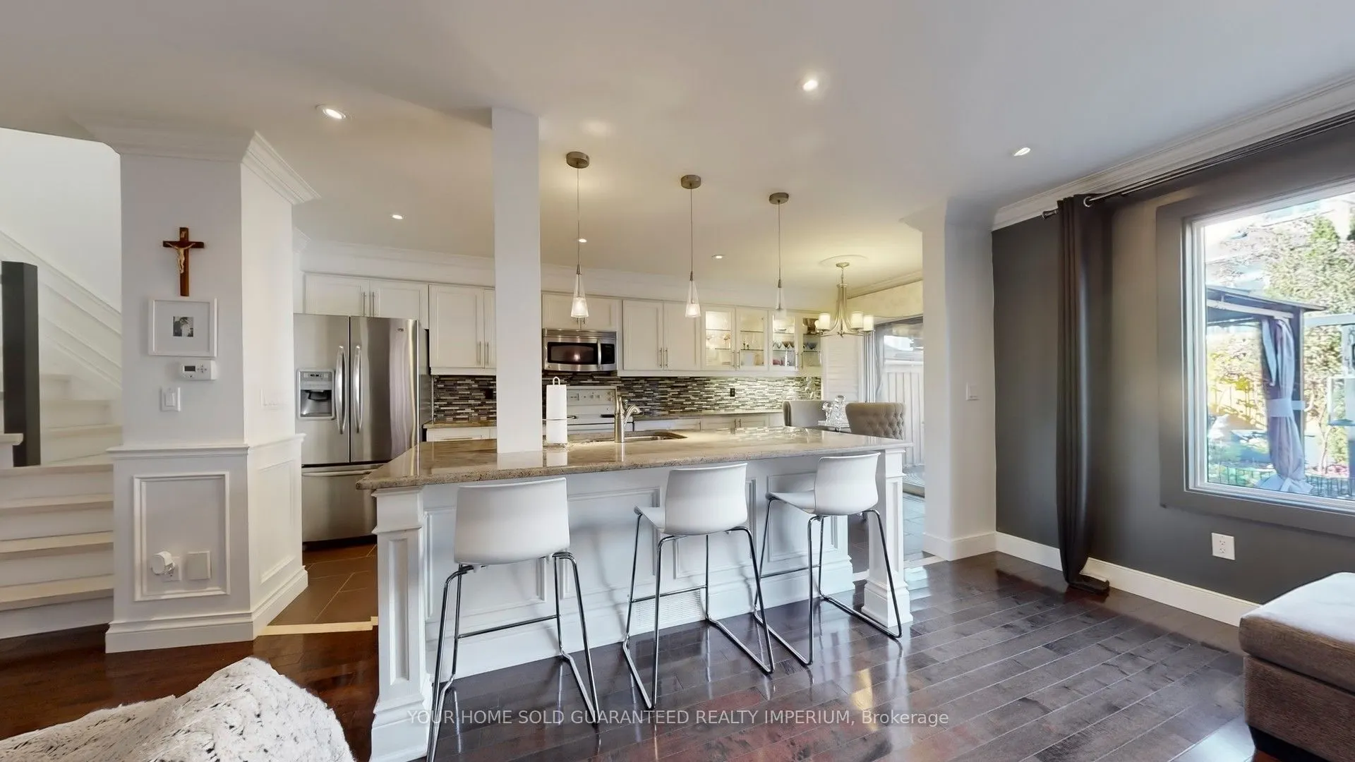 124 Thicket Crescent