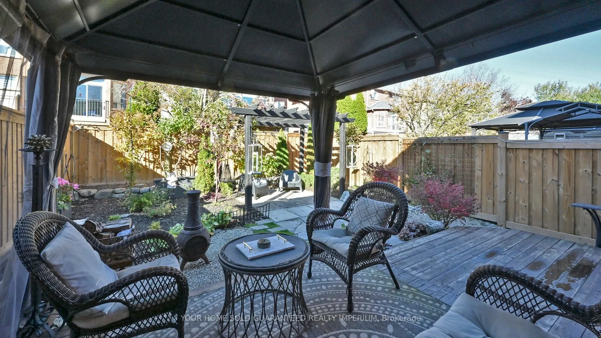 124 Thicket Crescent