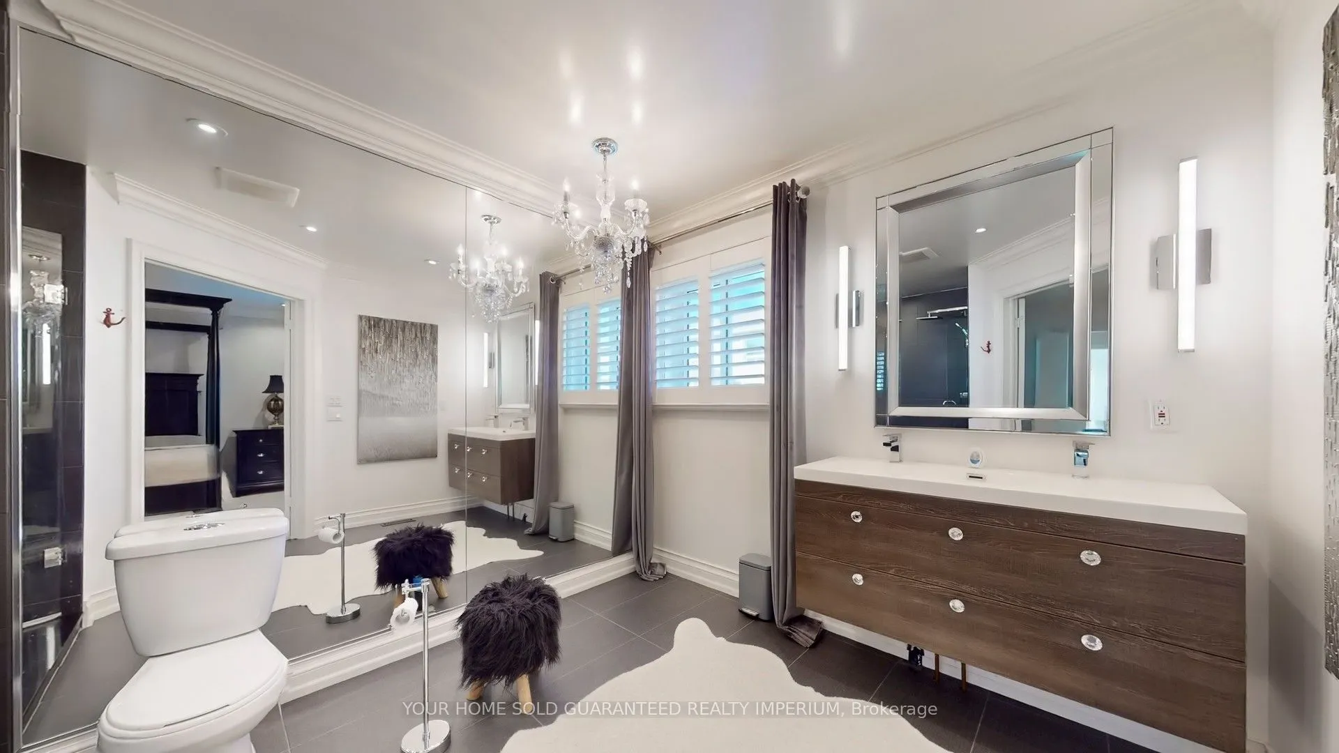 124 Thicket Crescent