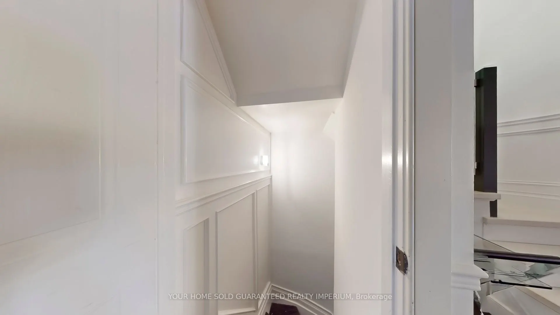 124 Thicket Crescent