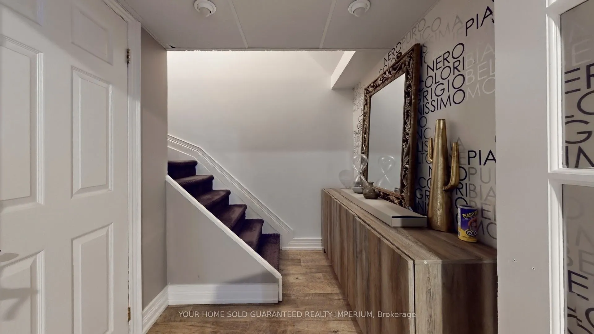 124 Thicket Crescent