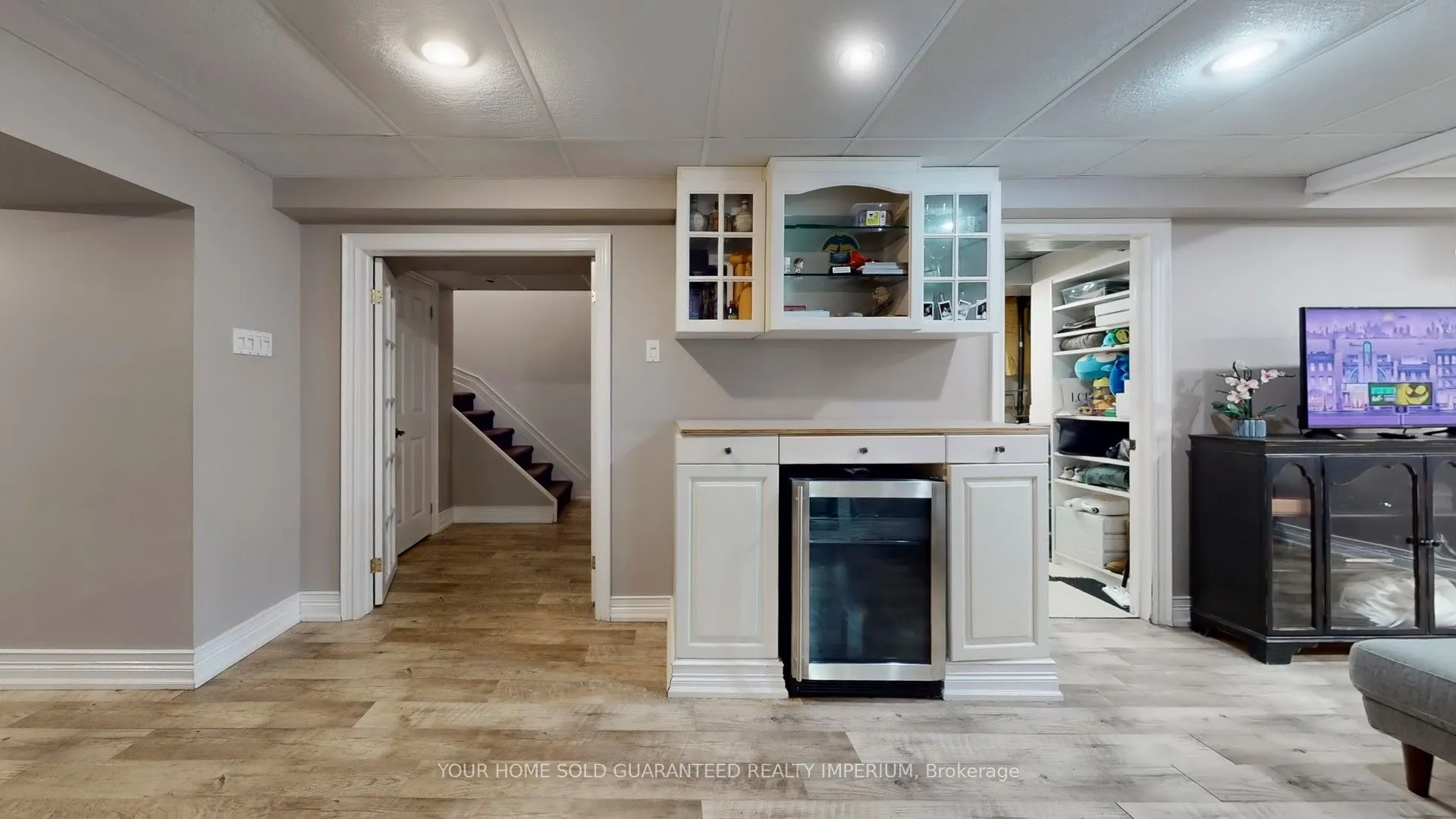 124 Thicket Crescent