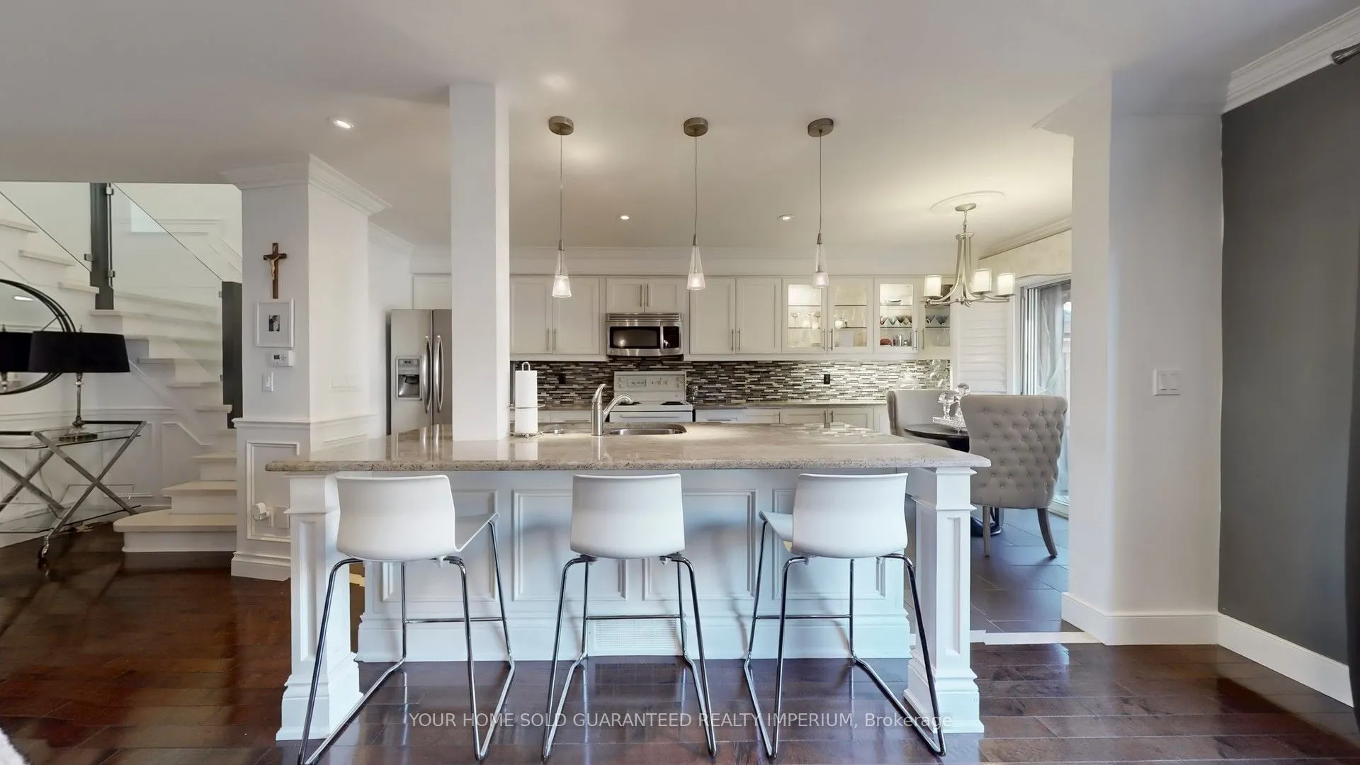 124 Thicket Crescent