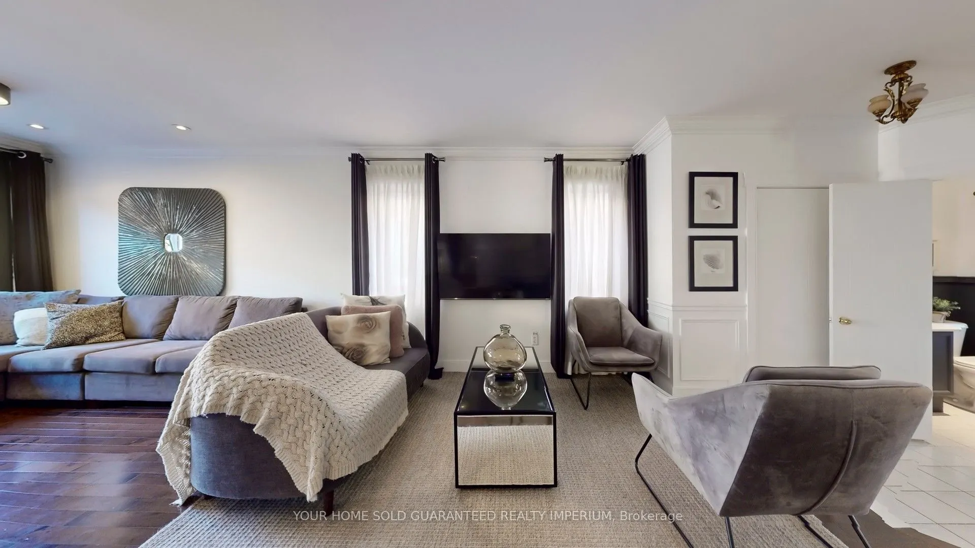 124 Thicket Crescent