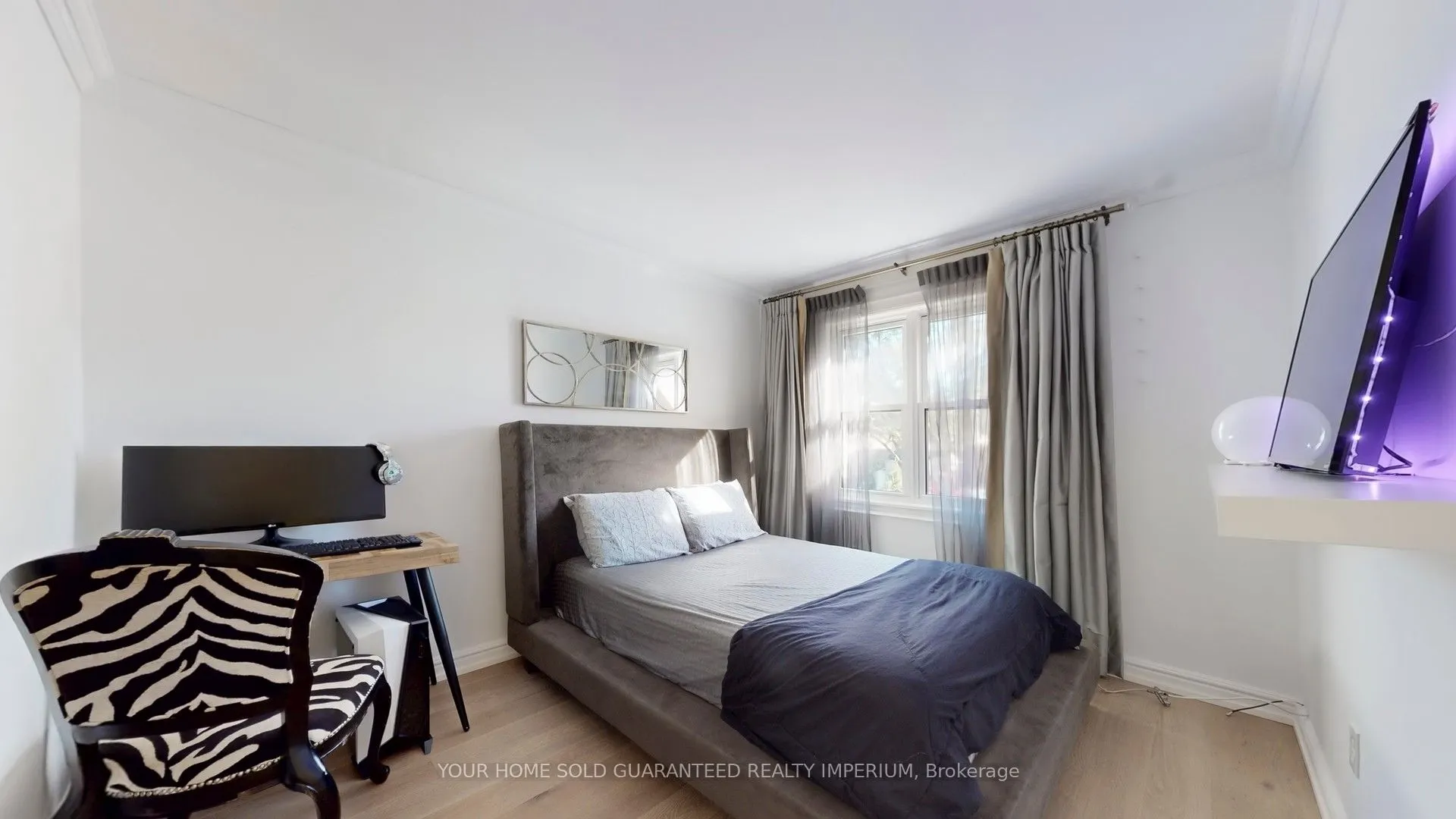 124 Thicket Crescent